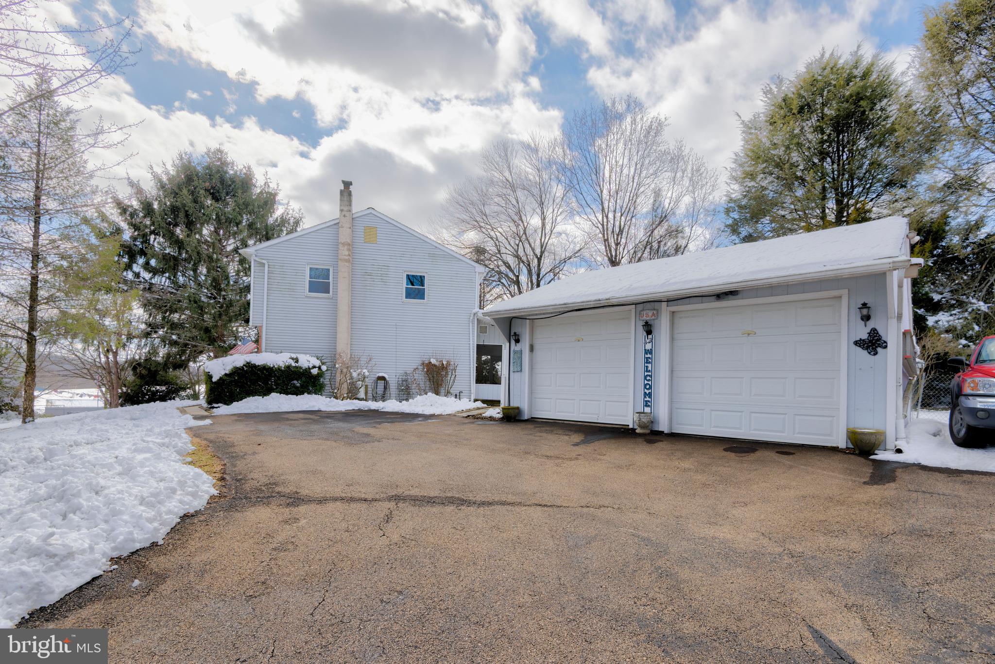 HUNTING HILLS - Residential