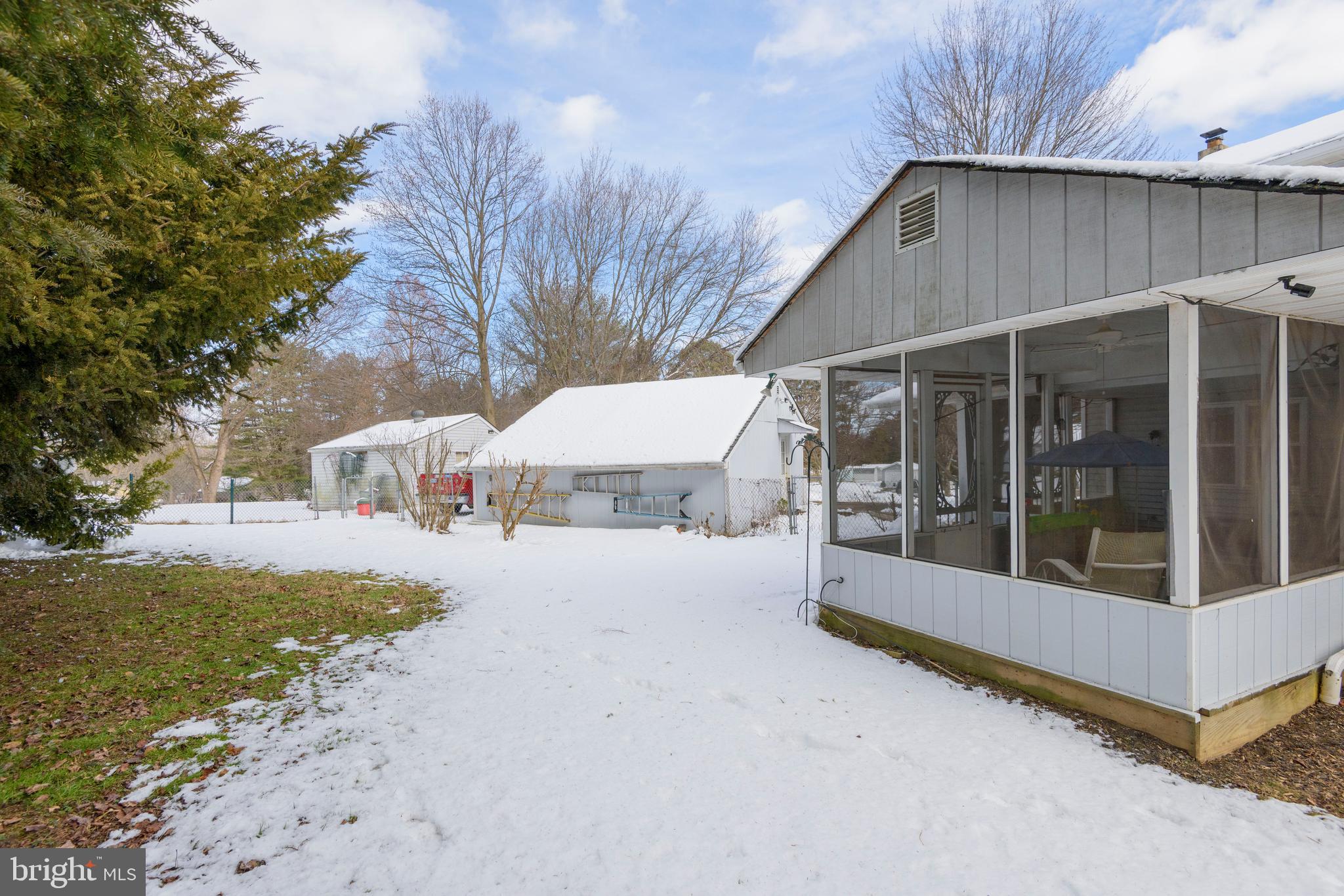 HUNTING HILLS - Residential