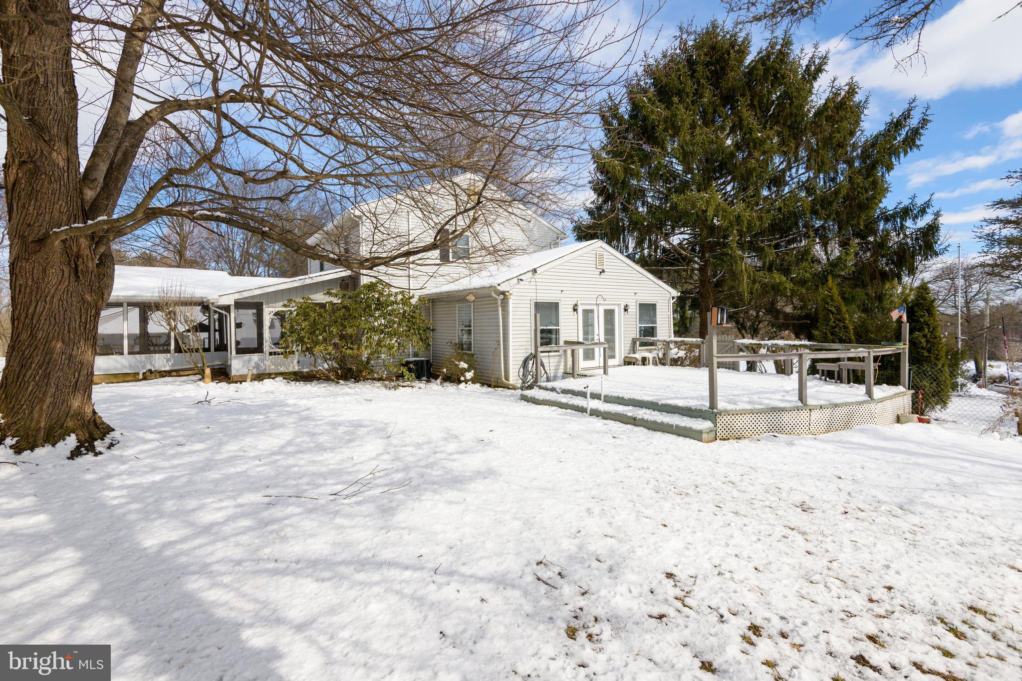 HUNTING HILLS - Residential