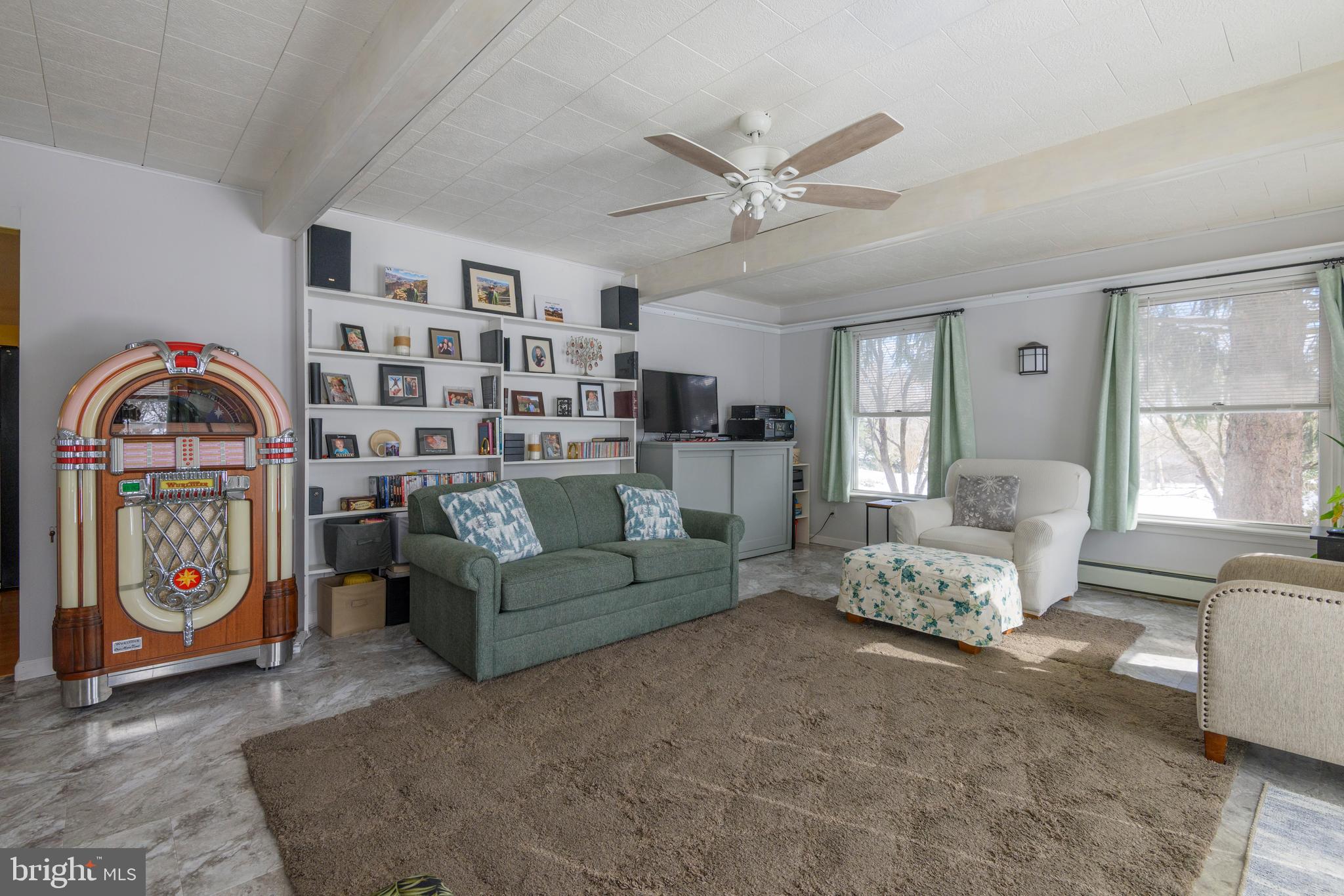 HUNTING HILLS - Residential