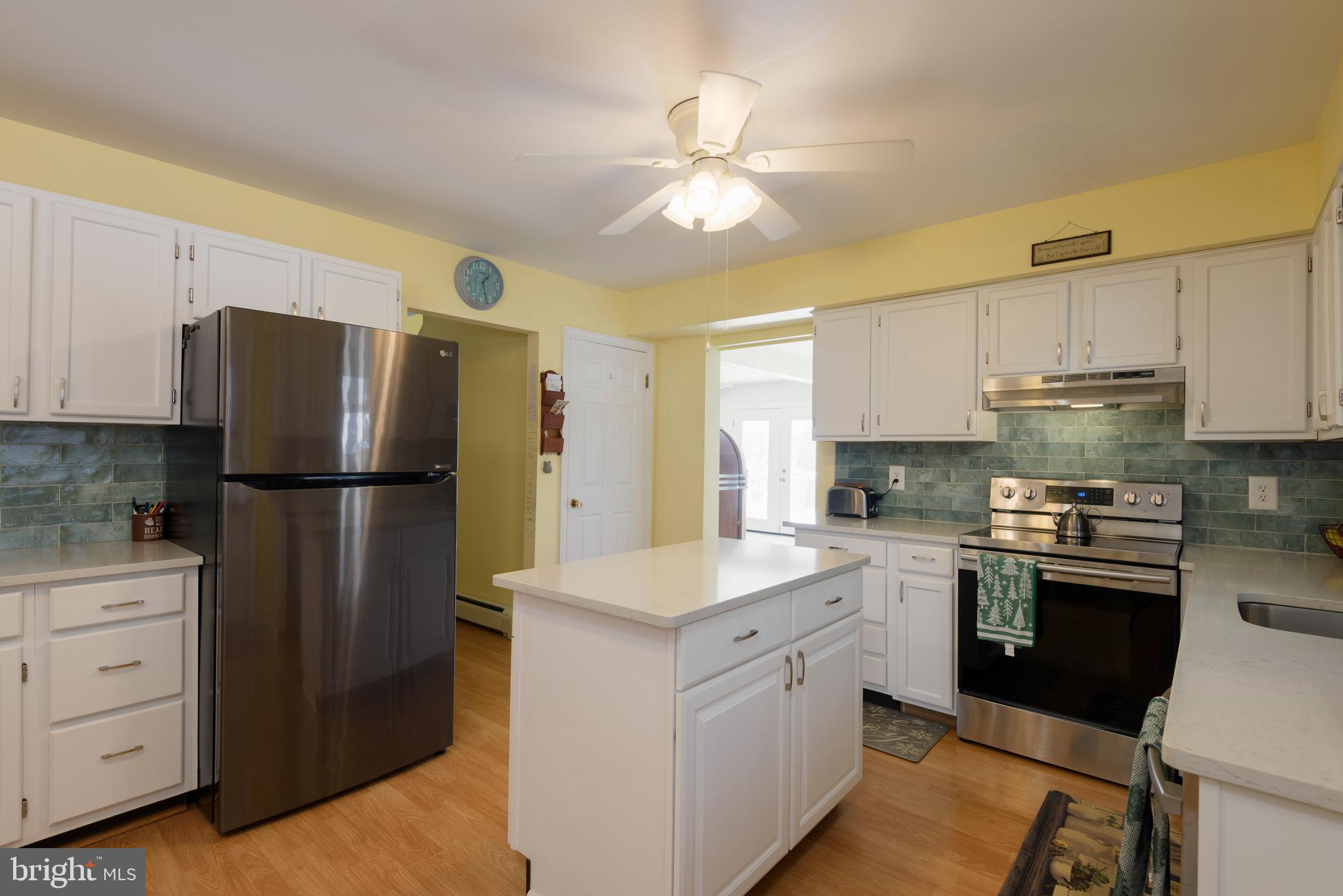 HUNTING HILLS - Residential