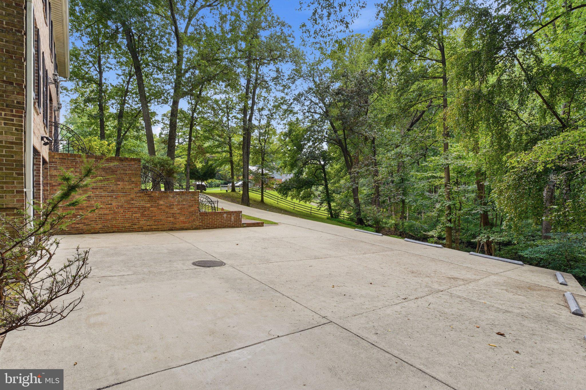 15221 REDGATE DRIVE