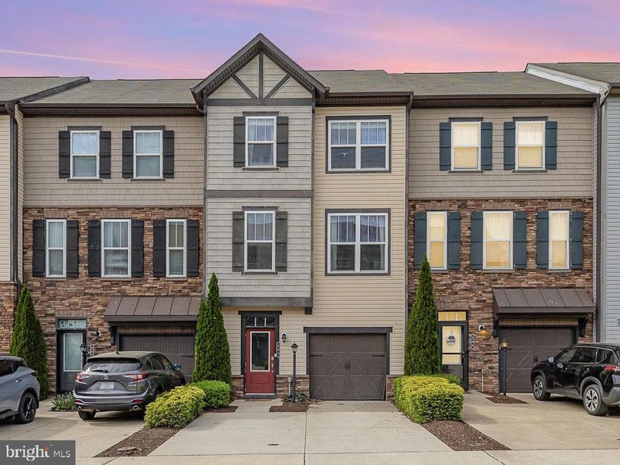 Beautifully upgraded 3-level townhouse offering over 2,500 square feet in a prime Stafford location. The main level features hardwood floors and a gourmet kitchen with quartz countertops, a large island, and a bright bump-out dining area. The spacious primary suite includes a sitting area, oversized walk-in closet, and a spa-like bath with a seamless glass shower and soaking tub.

This well-maintained home also includes a triple charcoal water filtration system, saltwater purification system, and furnace humidifier. The garage is EV-ready with a 30-amp plug and offers great storage.

Enjoy community amenities including a dog park, clubhouse, and pool—all just minutes from commuter lots, the VRE, I-95, and shopping.