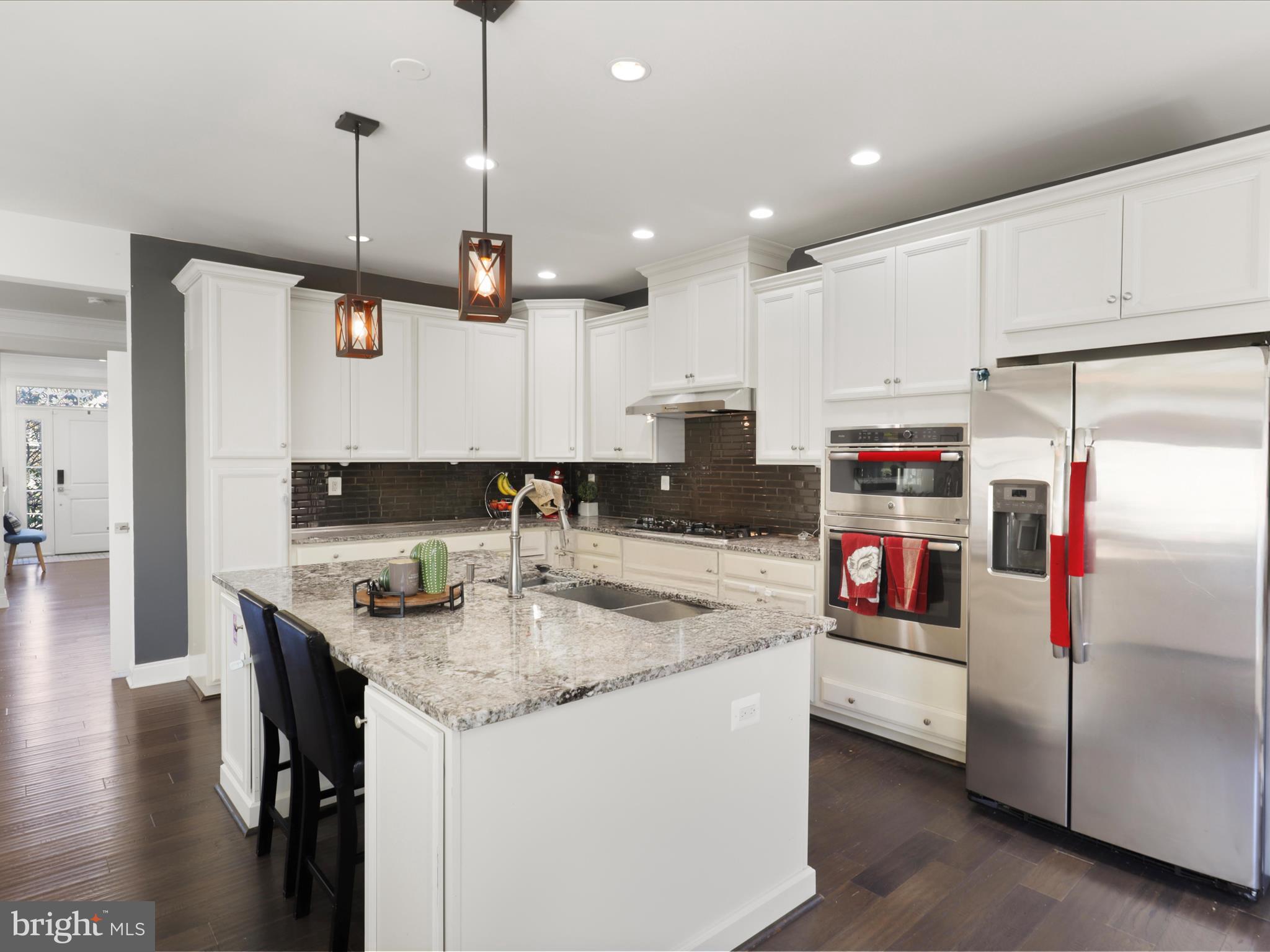 LOUDOUN VALLEY ESTATES 2 - Residential Lease