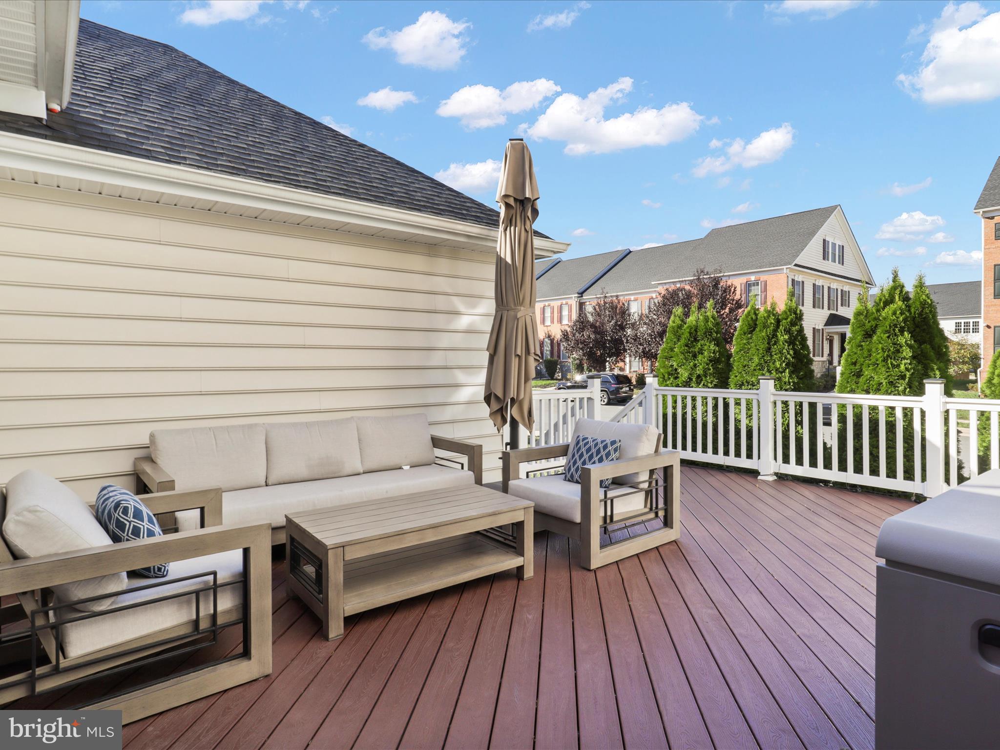 LOUDOUN VALLEY ESTATES 2 - Residential Lease