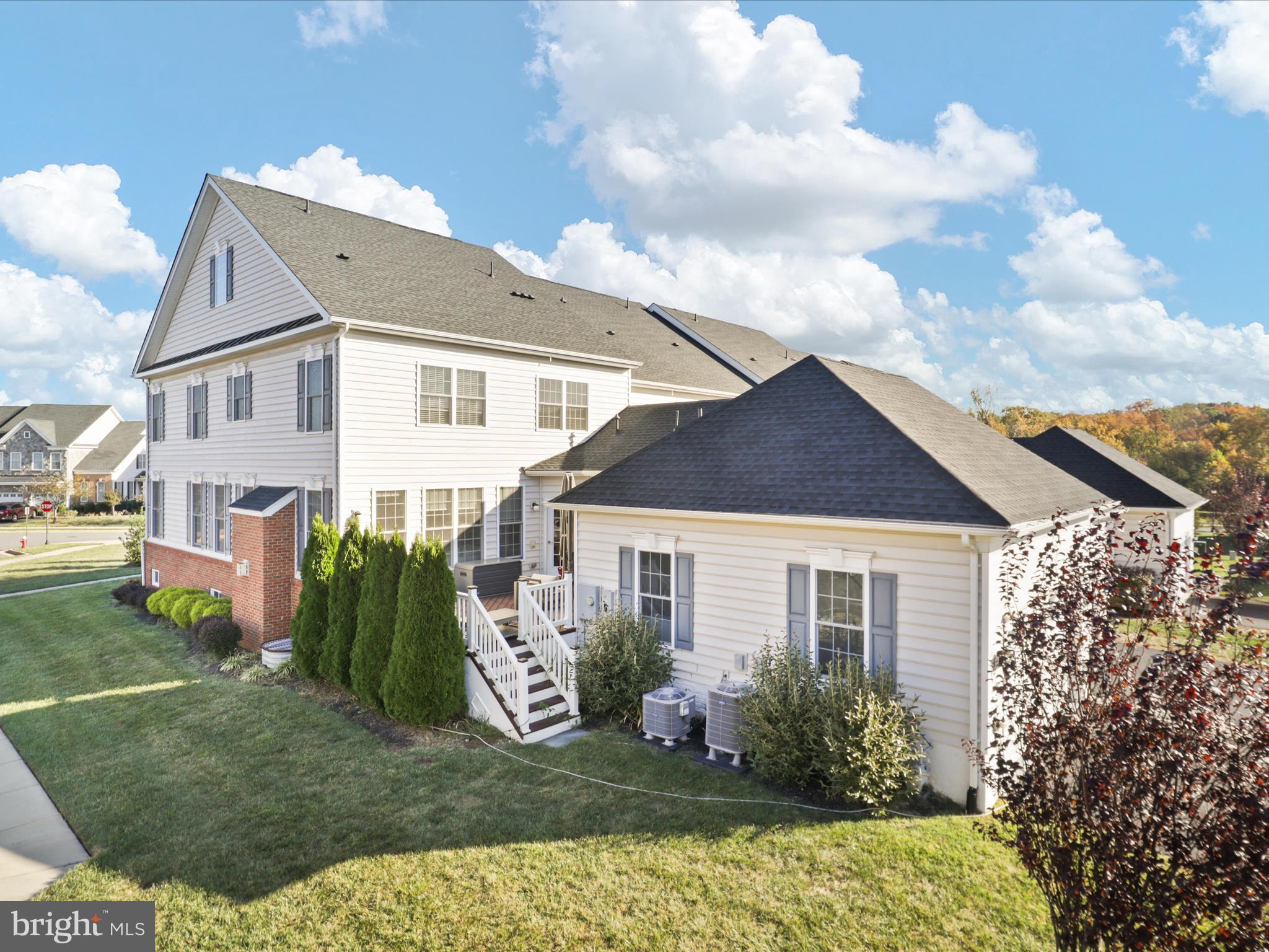 LOUDOUN VALLEY ESTATES 2 - Residential Lease