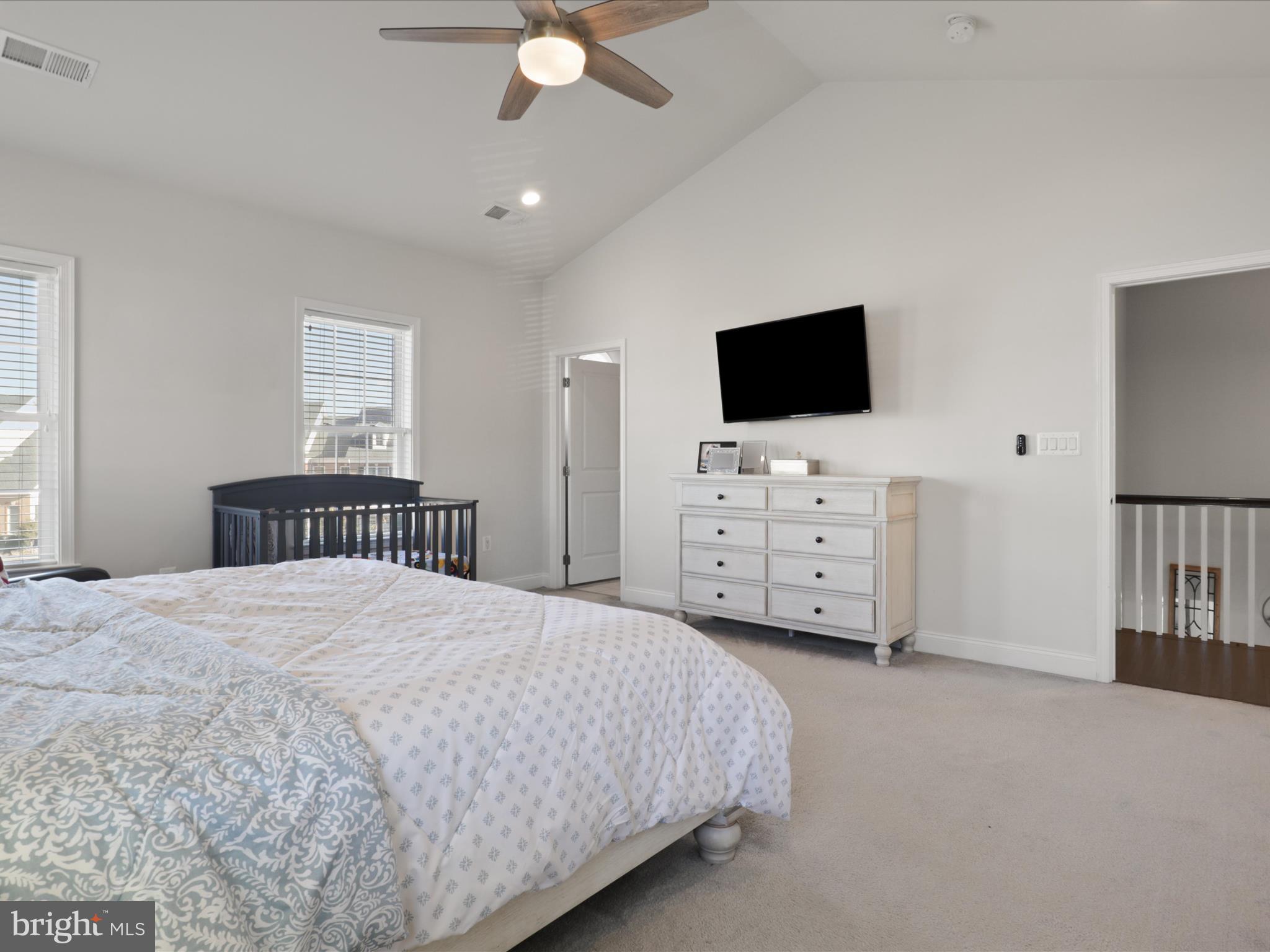 LOUDOUN VALLEY ESTATES 2 - Residential Lease