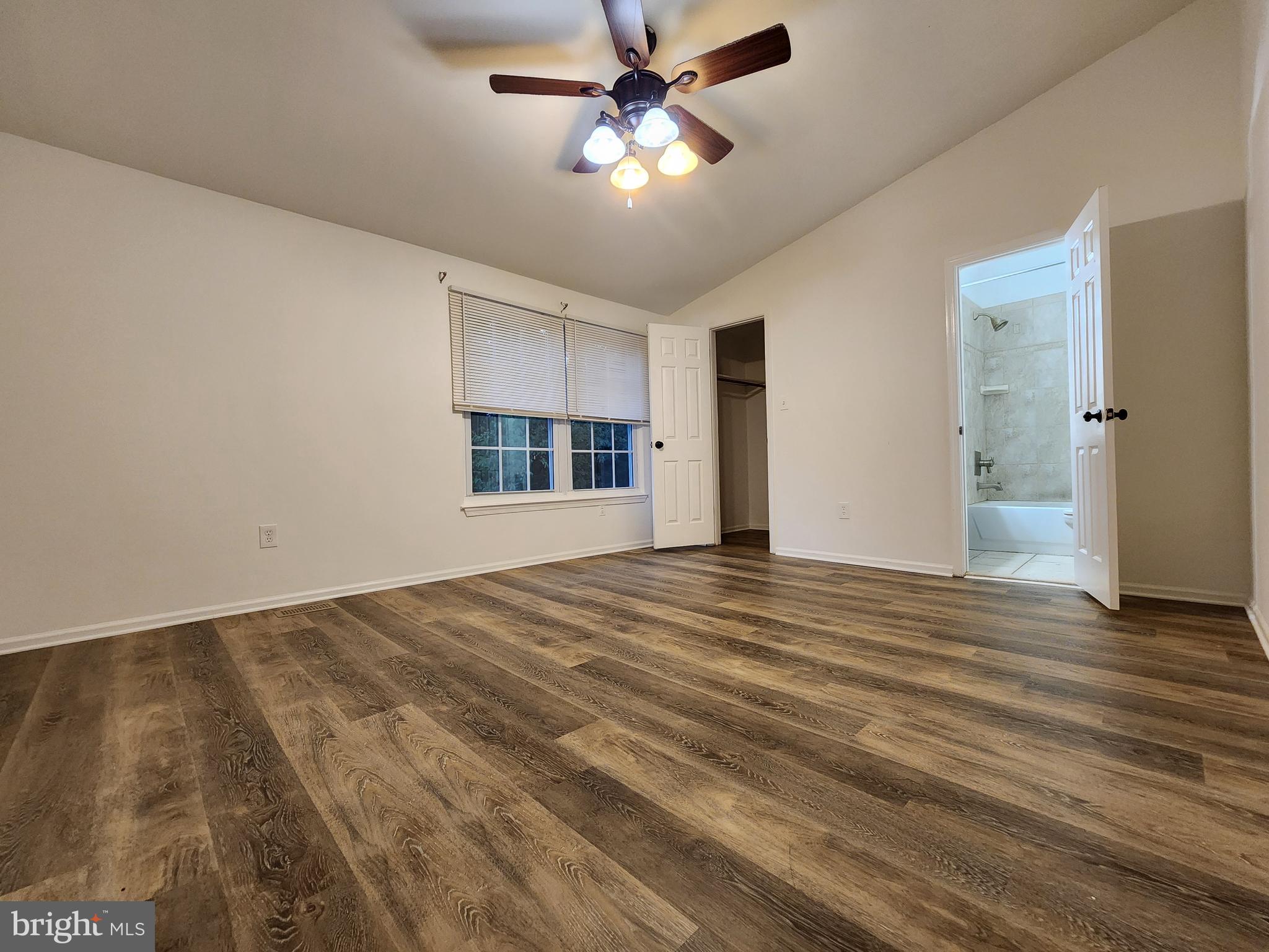 25 N STEAD COURT