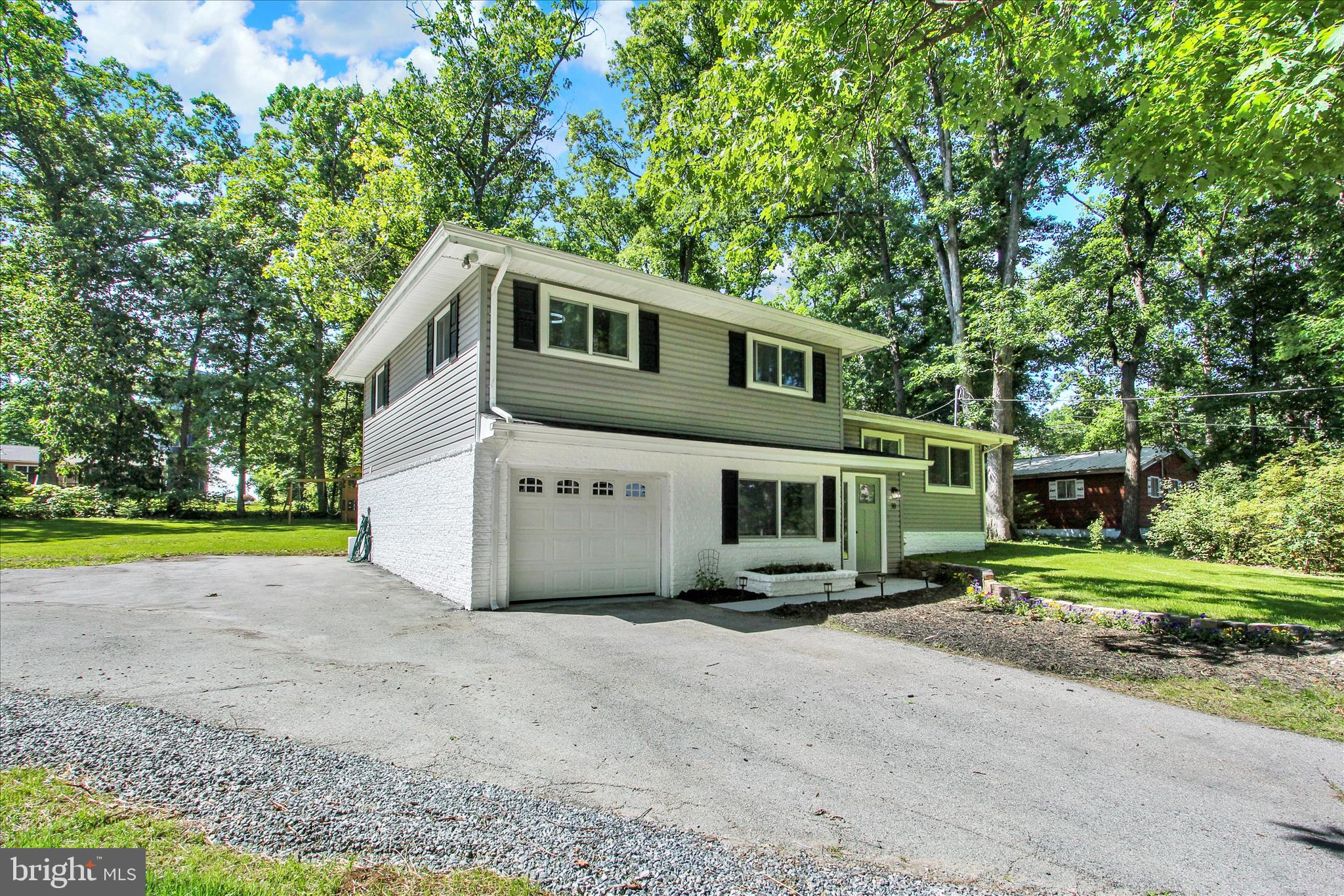 30 HALLECK DRIVE