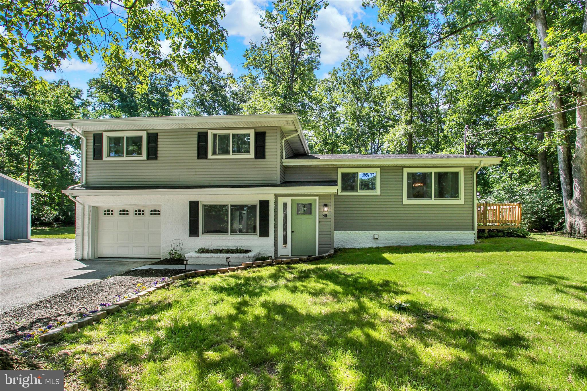 30 HALLECK DRIVE