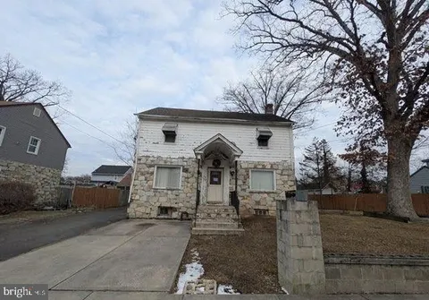 222 Oliver Avenue, Trenton, NJ MLS: NJME2071340