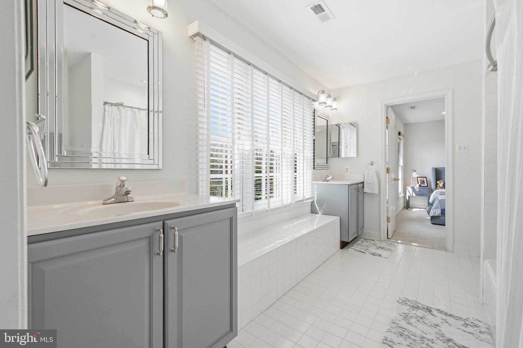 WESTHOLME - Residential