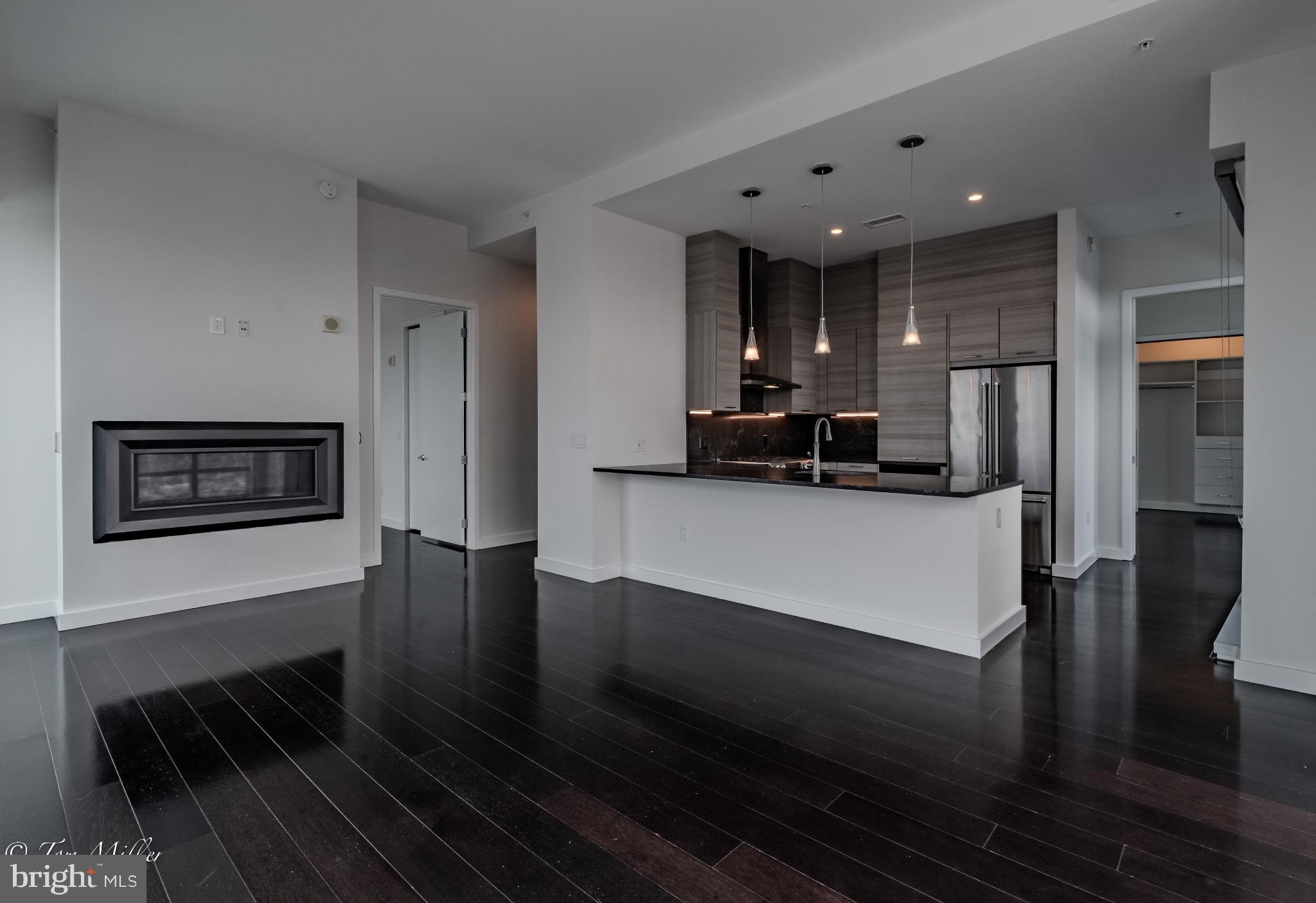 414 LIGHT STREET 4302