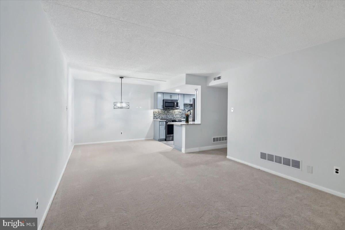364 SUMMIT HOUSE 364