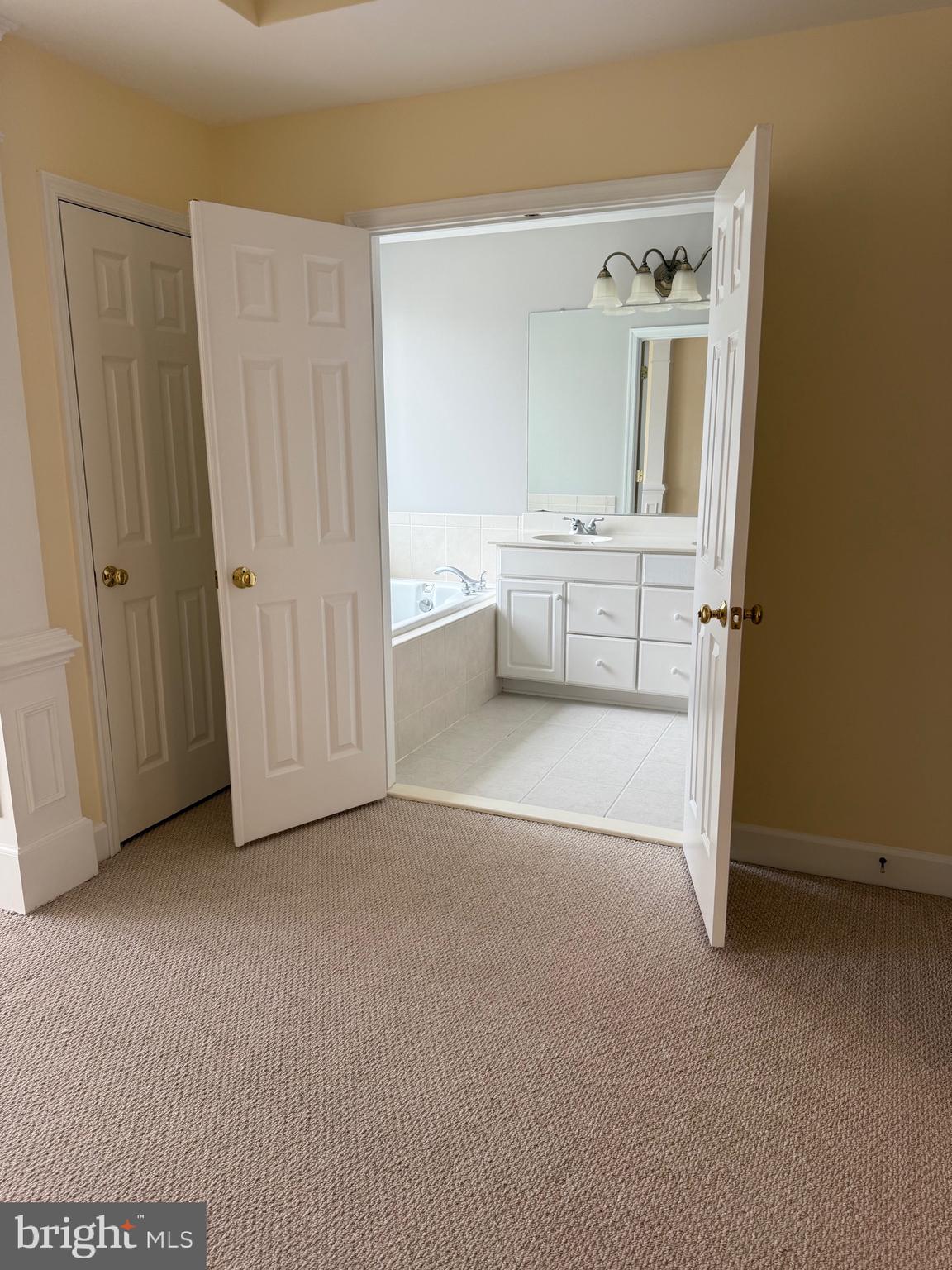 COPPERMINE CROSSING - Residential Lease