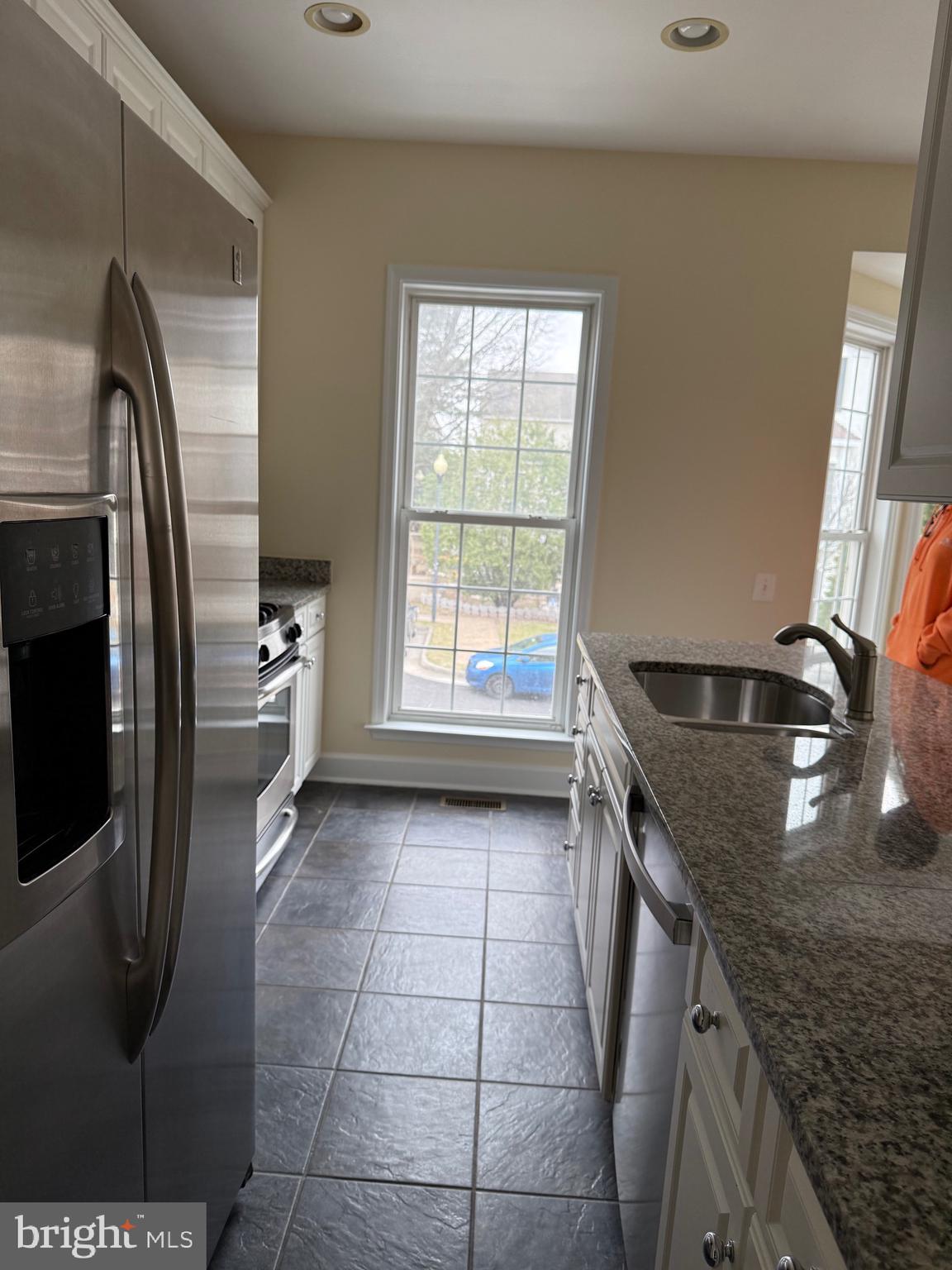 COPPERMINE CROSSING - Residential Lease