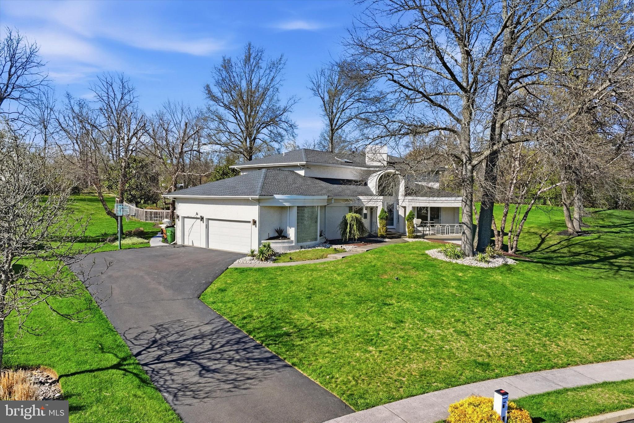 ARBOUR HILL - Residential