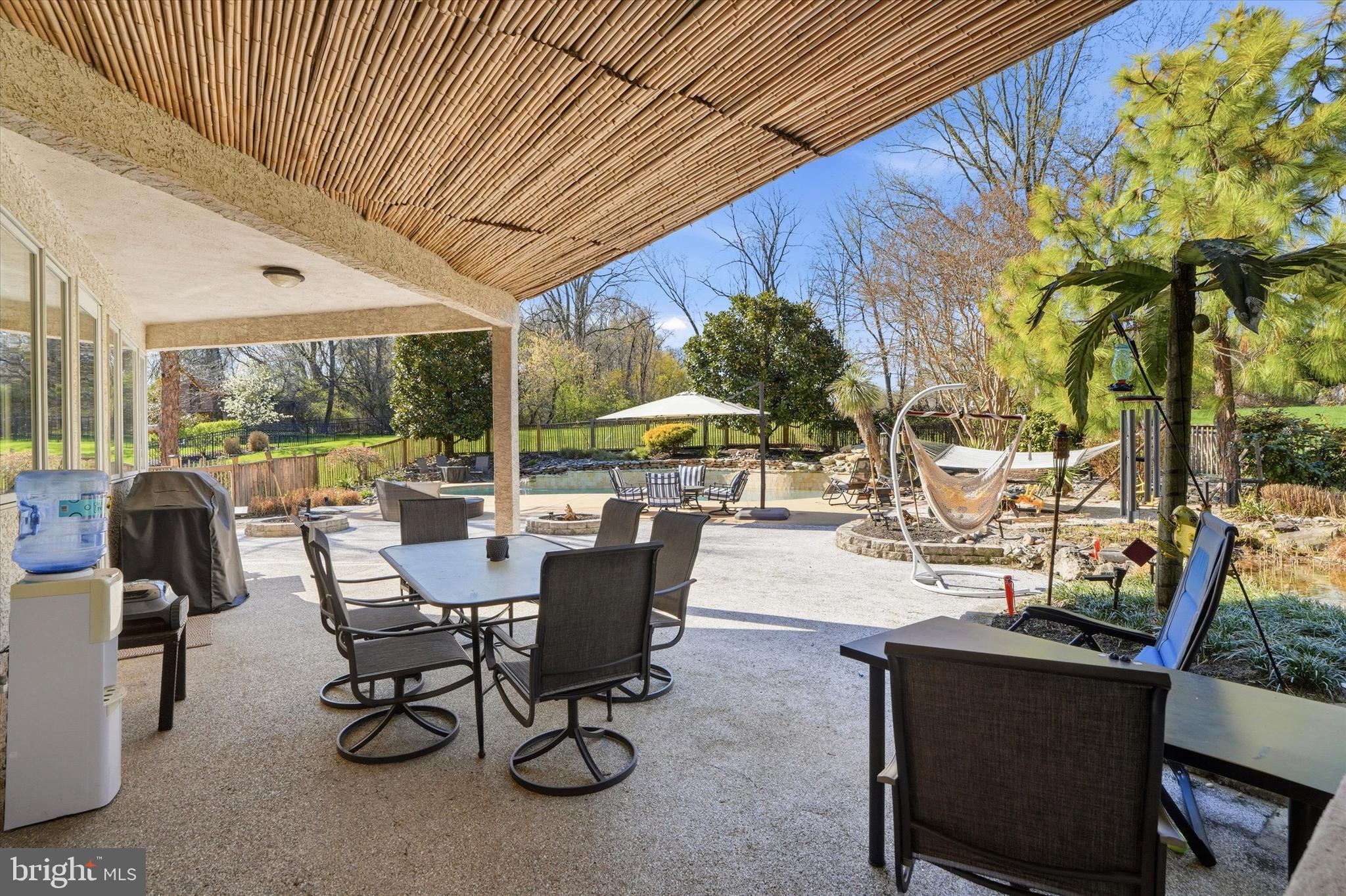 ARBOUR HILL - Residential