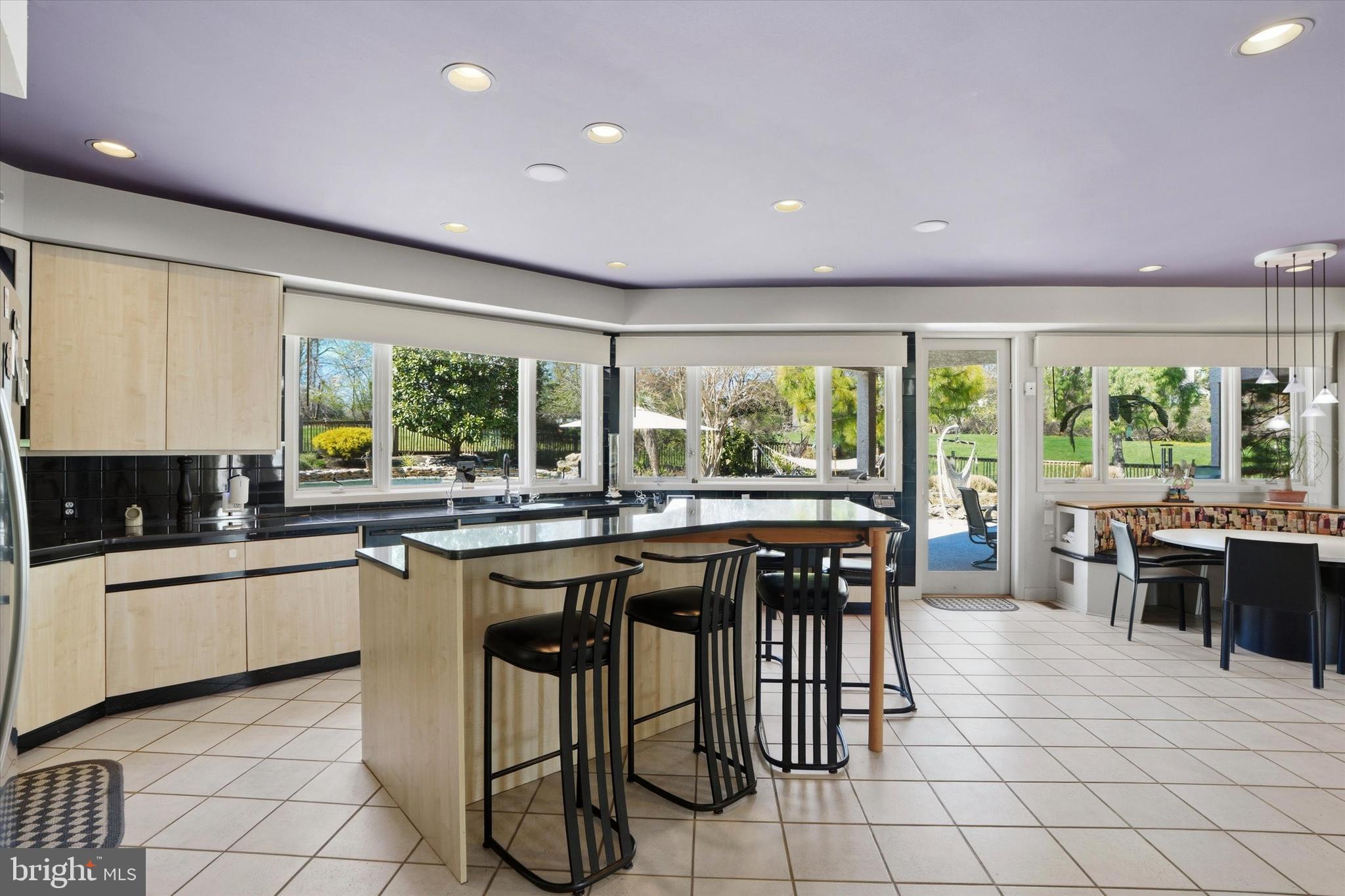 ARBOUR HILL - Residential