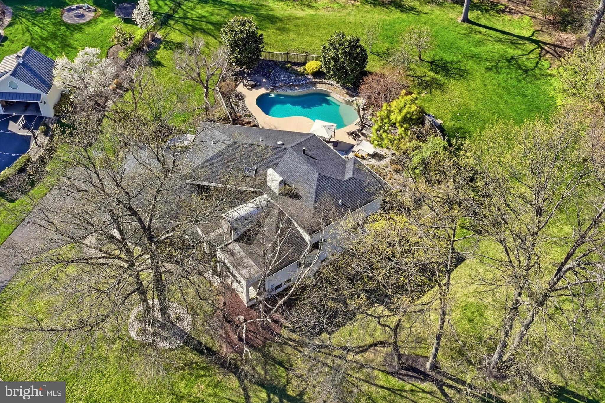 ARBOUR HILL - Residential