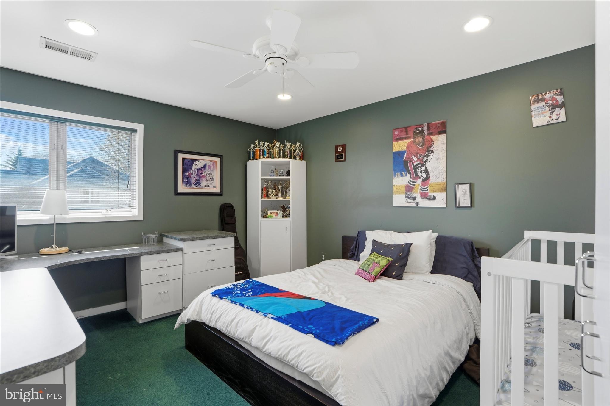 ARBOUR HILL - Residential