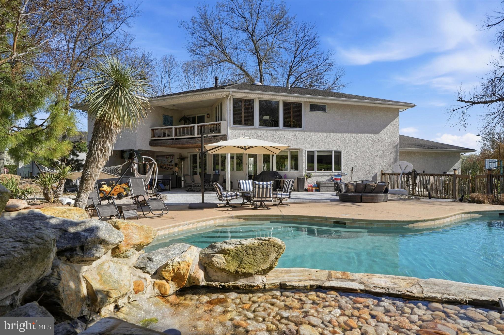 ARBOUR HILL - Residential