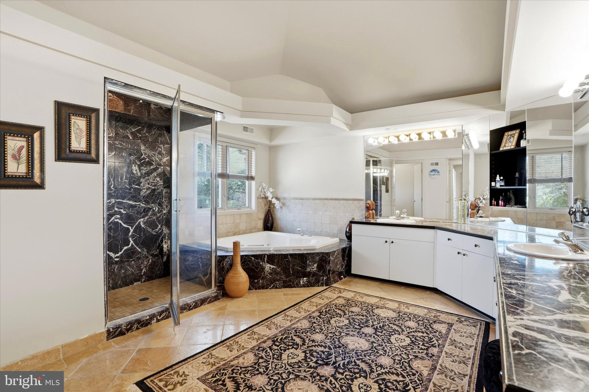 ARBOUR HILL - Residential