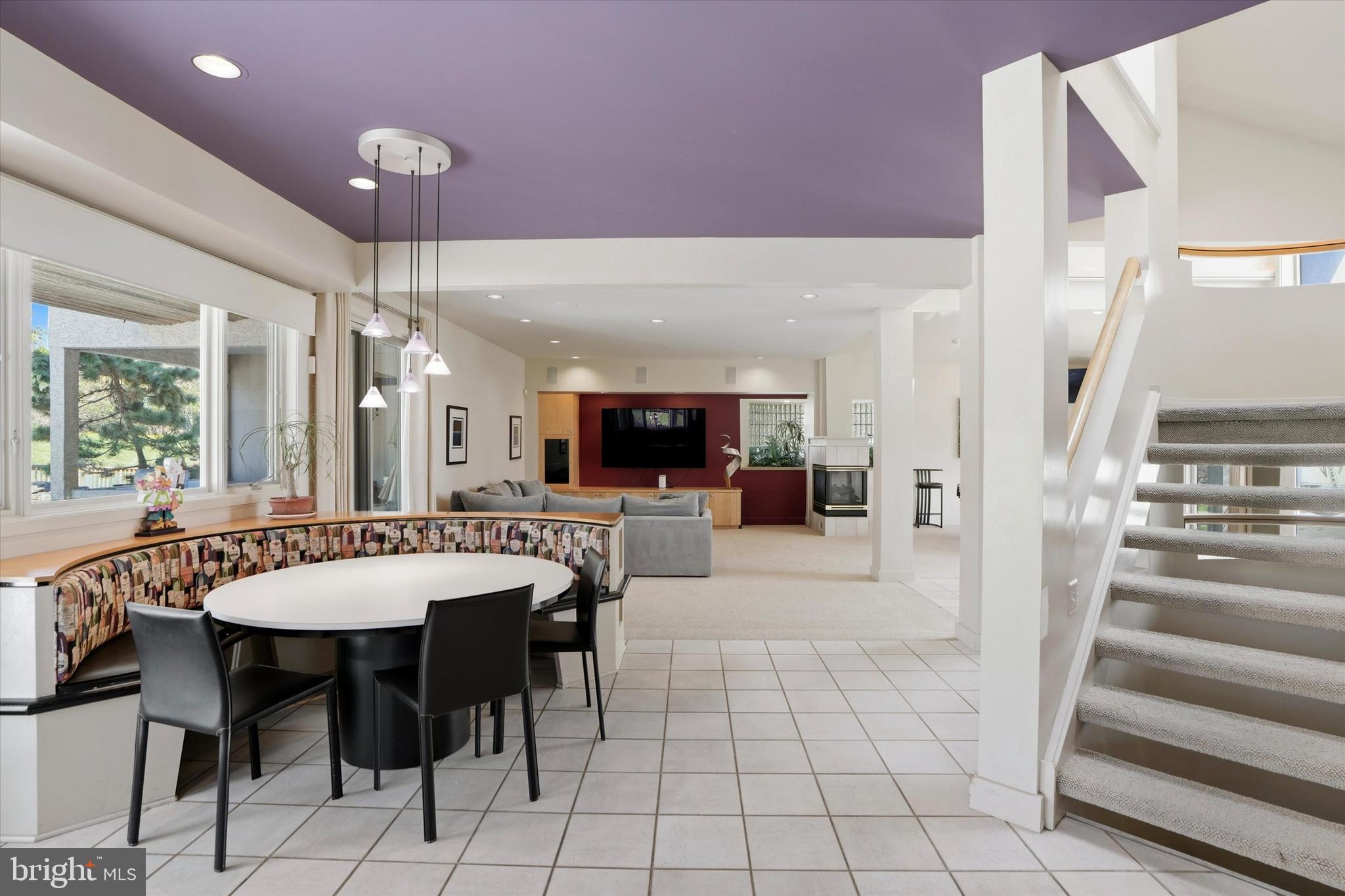 ARBOUR HILL - Residential