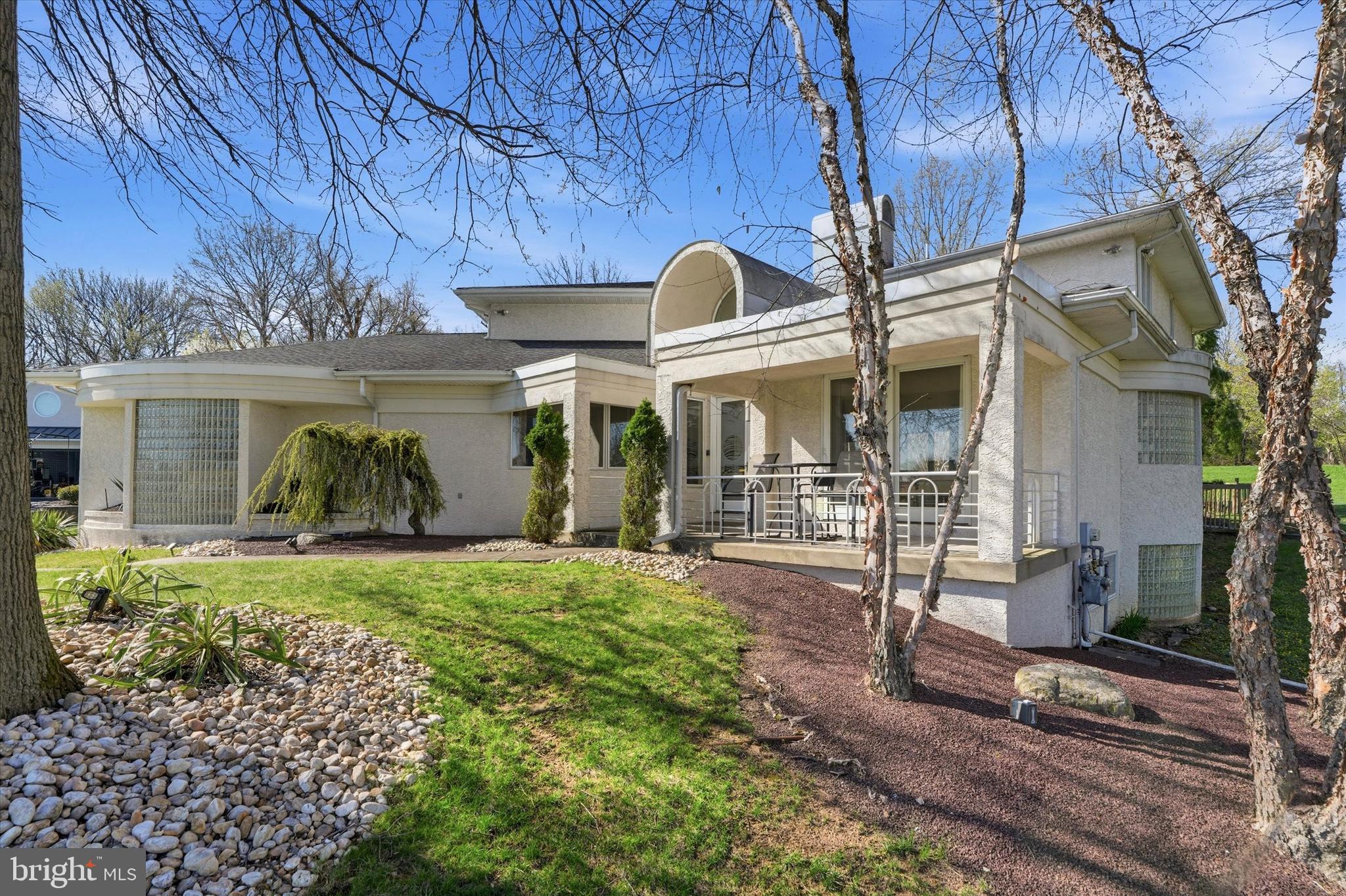 ARBOUR HILL - Residential