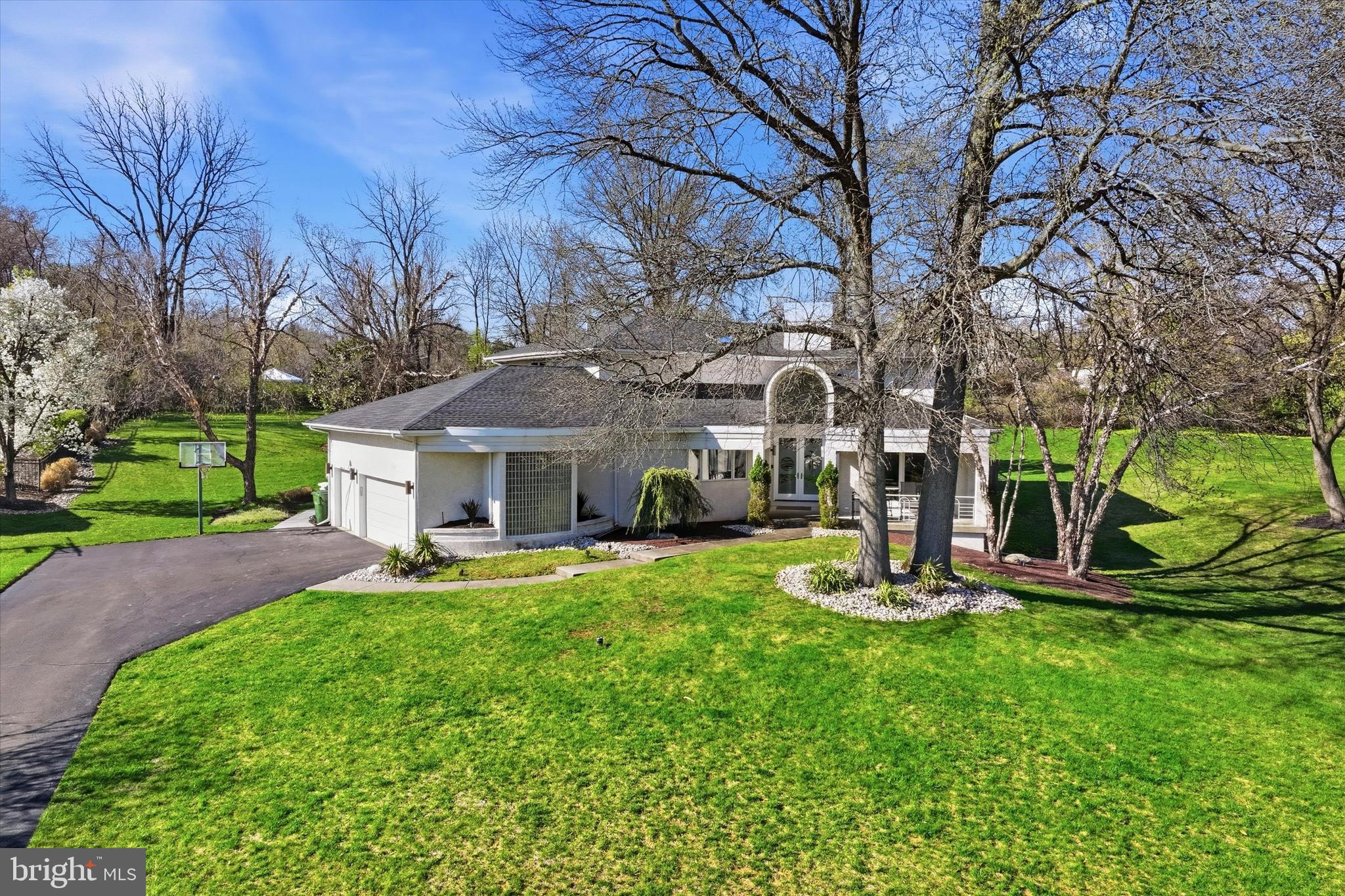 ARBOUR HILL - Residential