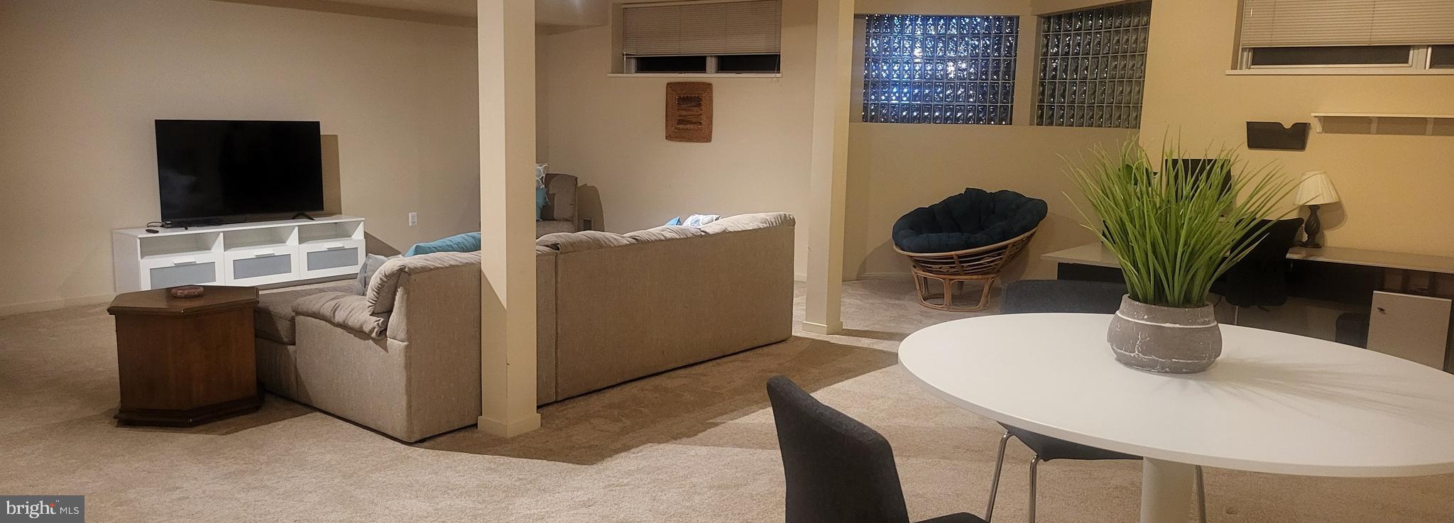 ARBOUR HILL - Residential