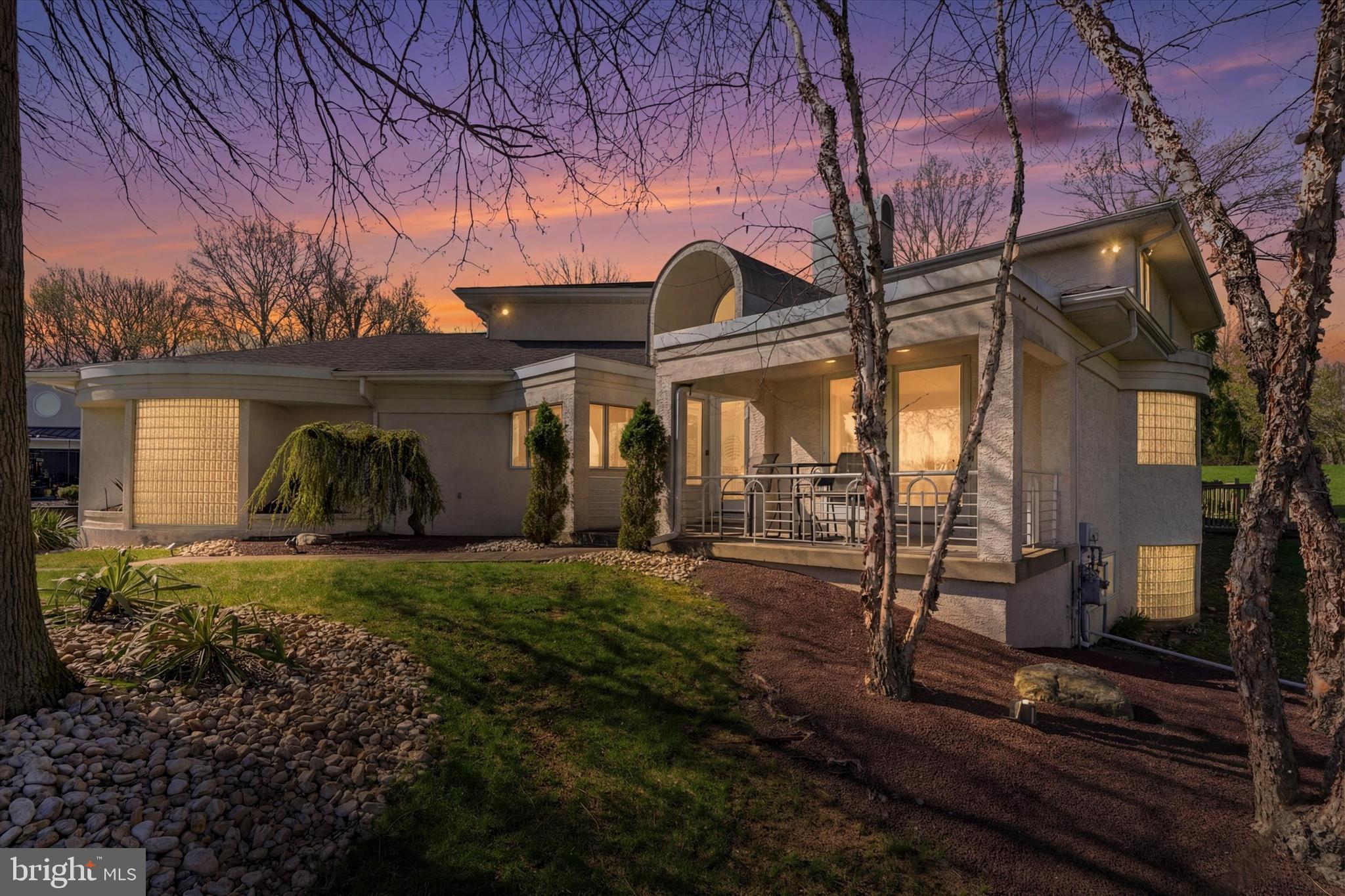 ARBOUR HILL - Residential