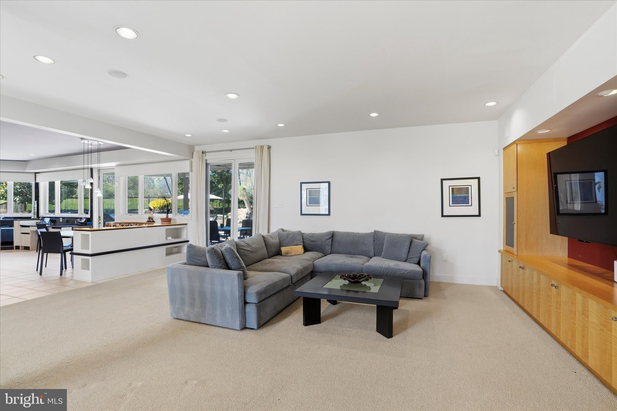 ARBOUR HILL - Residential