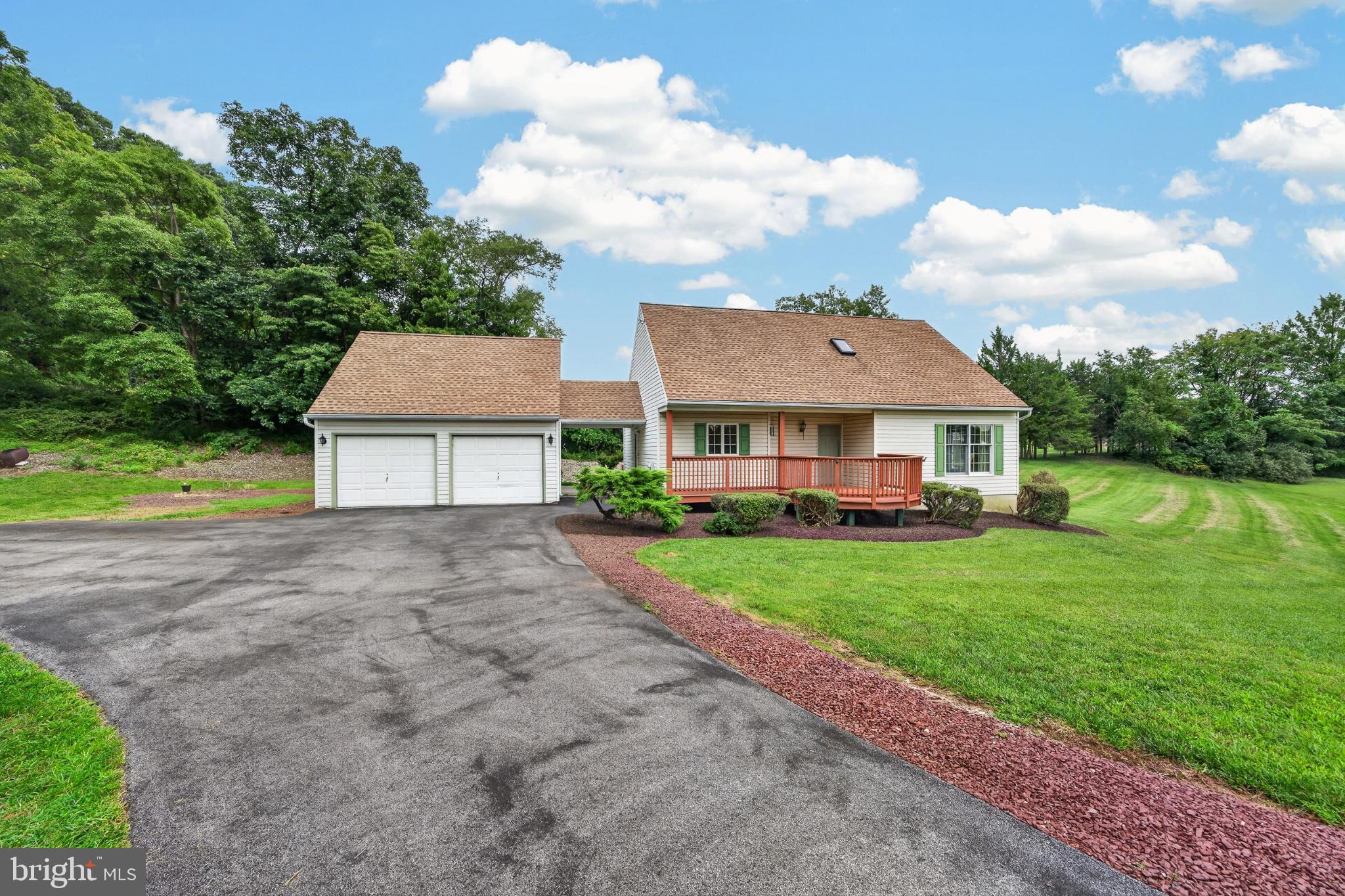5039 VALLEY VIEW ROAD