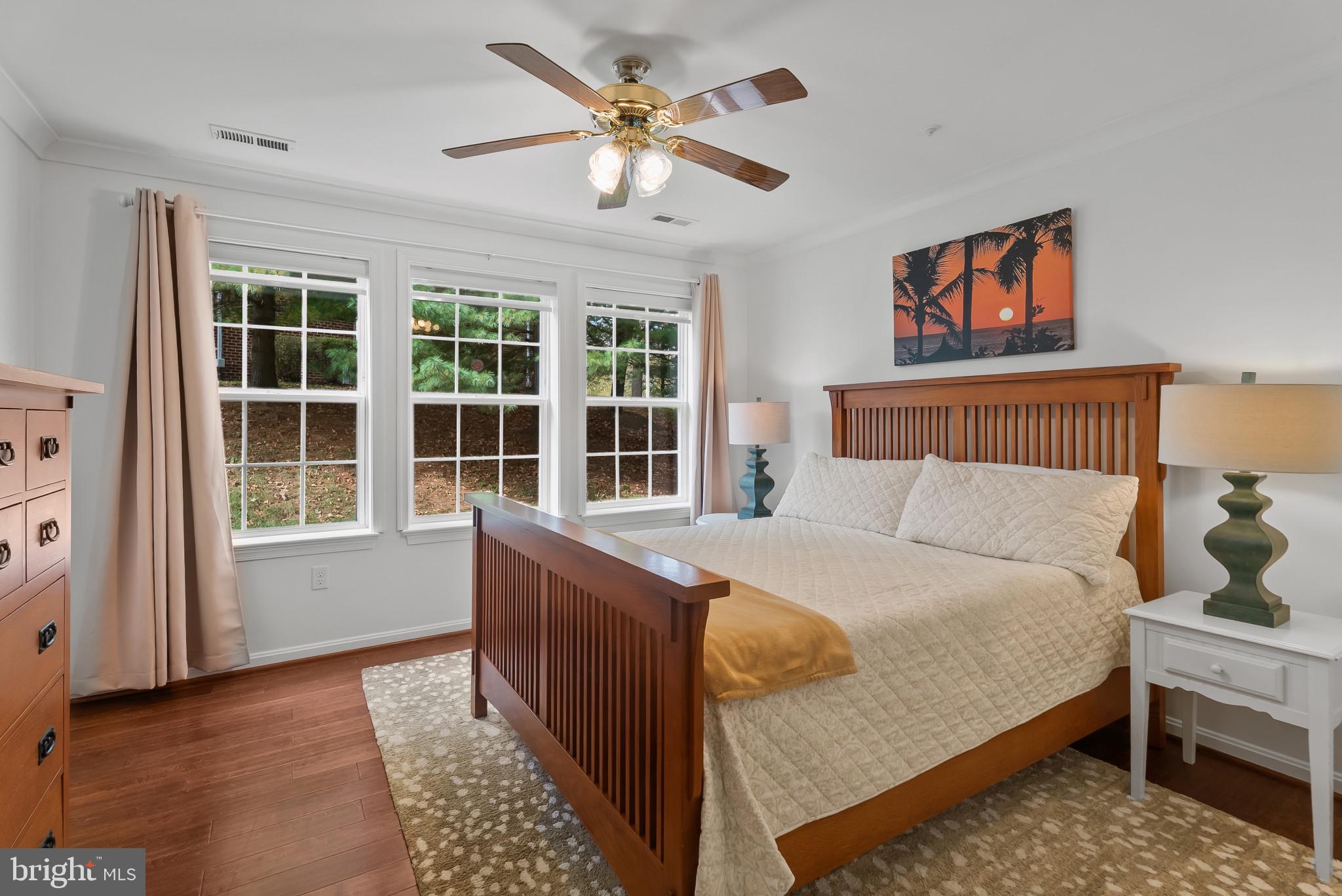 LAKETREE - Residential