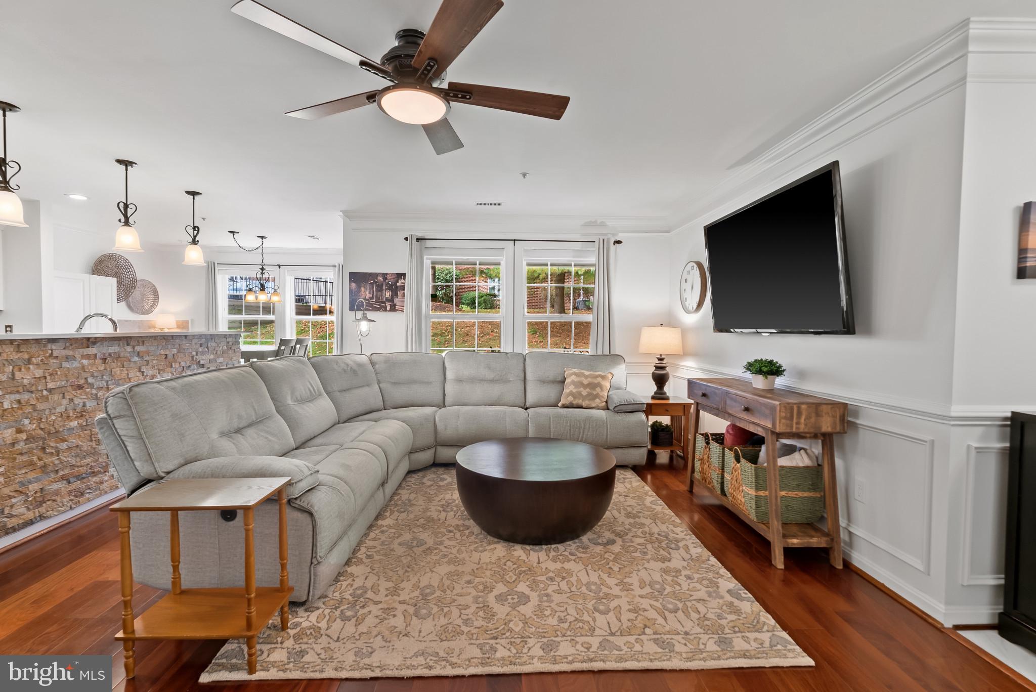 LAKETREE - Residential