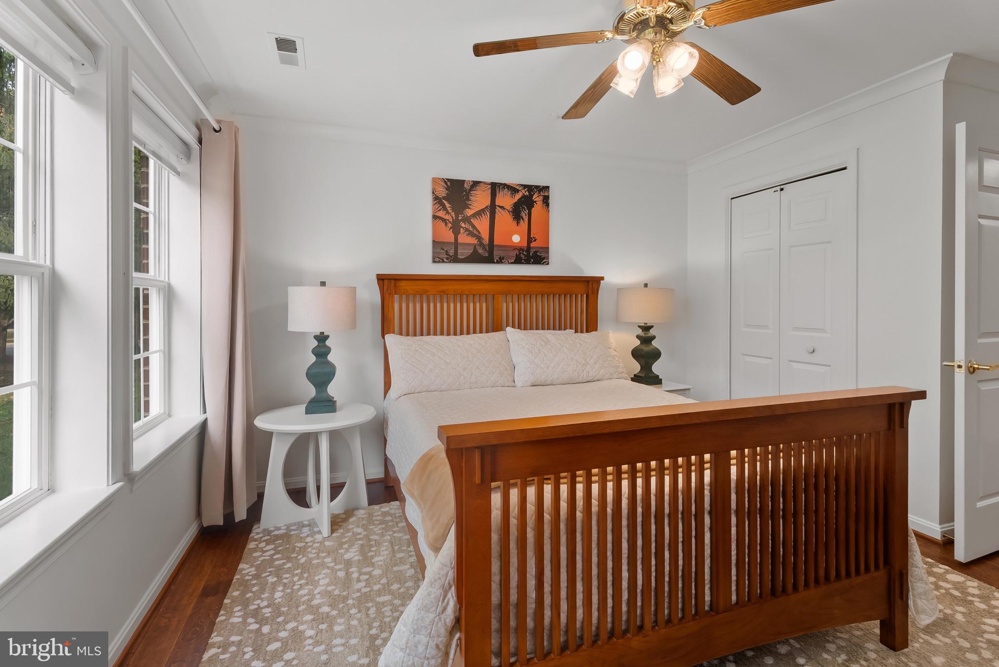 LAKETREE - Residential