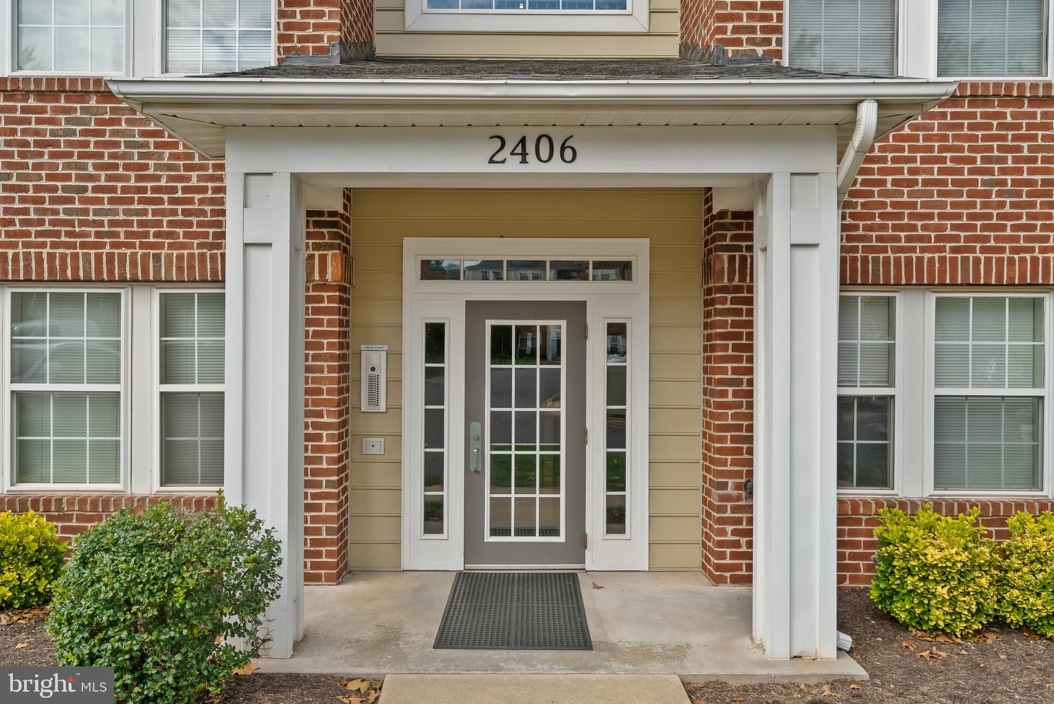 LAKETREE - Residential