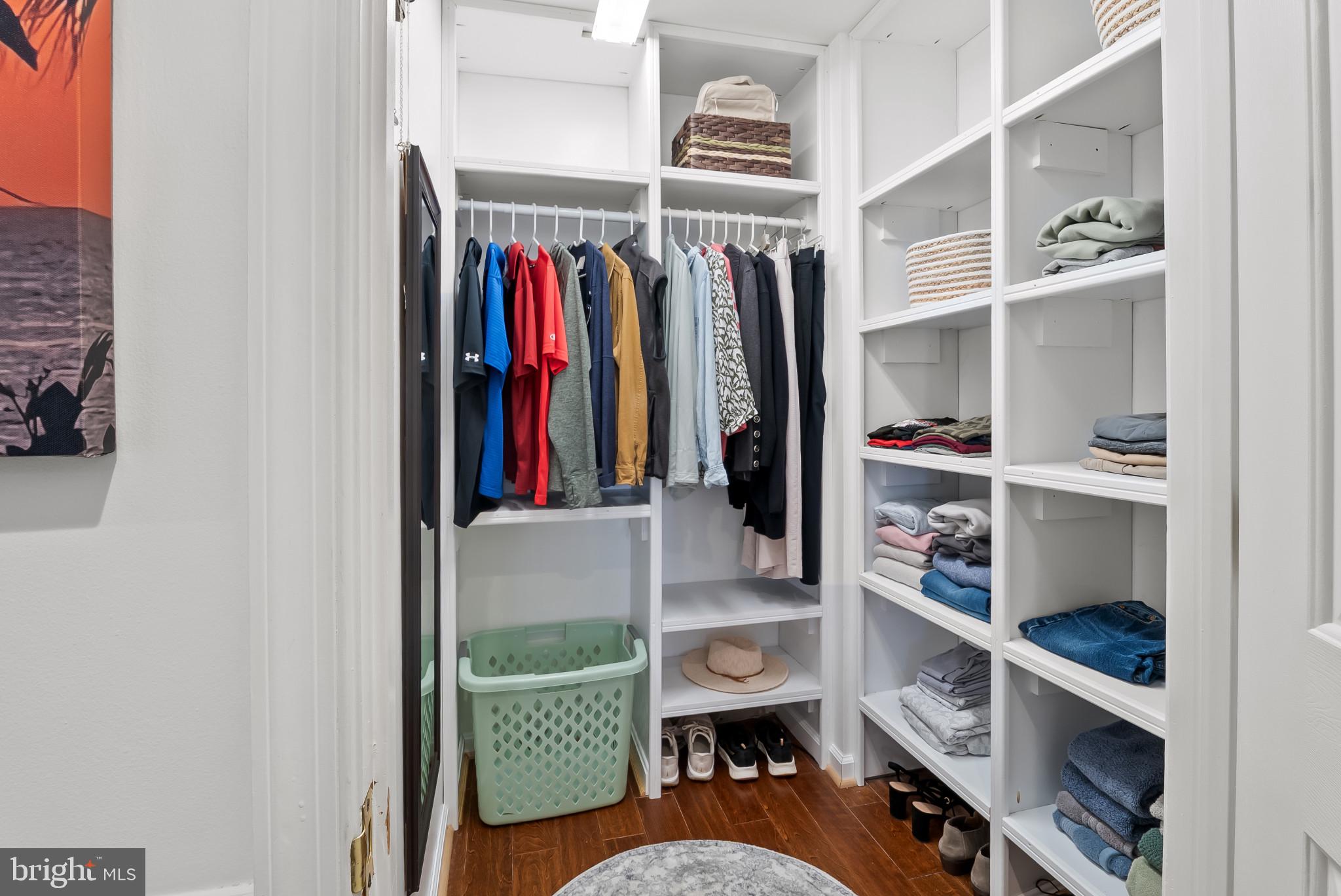 LAKETREE - Residential