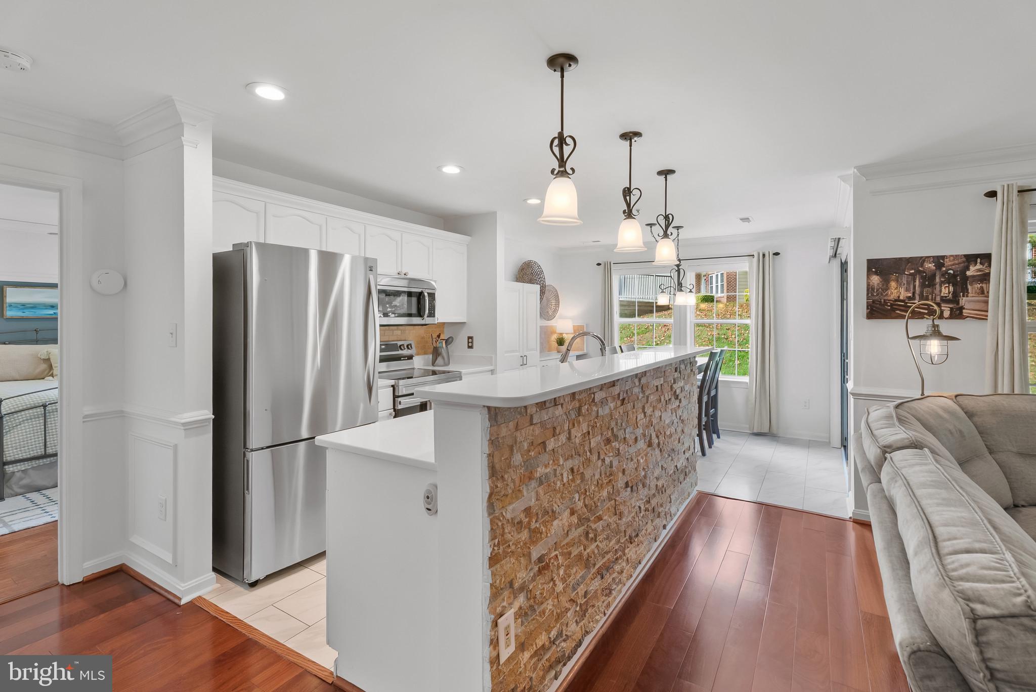 LAKETREE - Residential