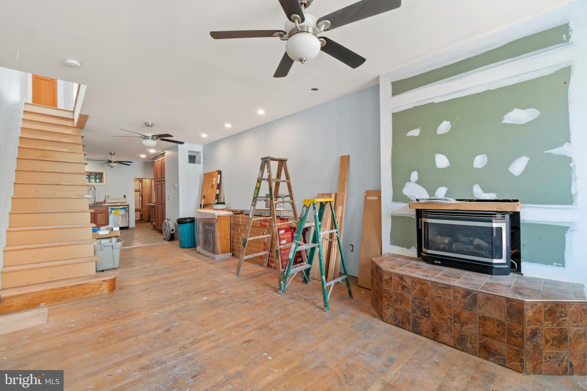 HIGHLANDTOWN - Residential