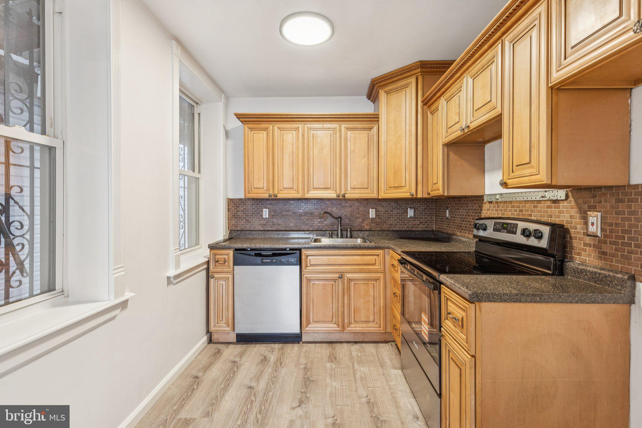 OLDE KENSINGTON - Residential