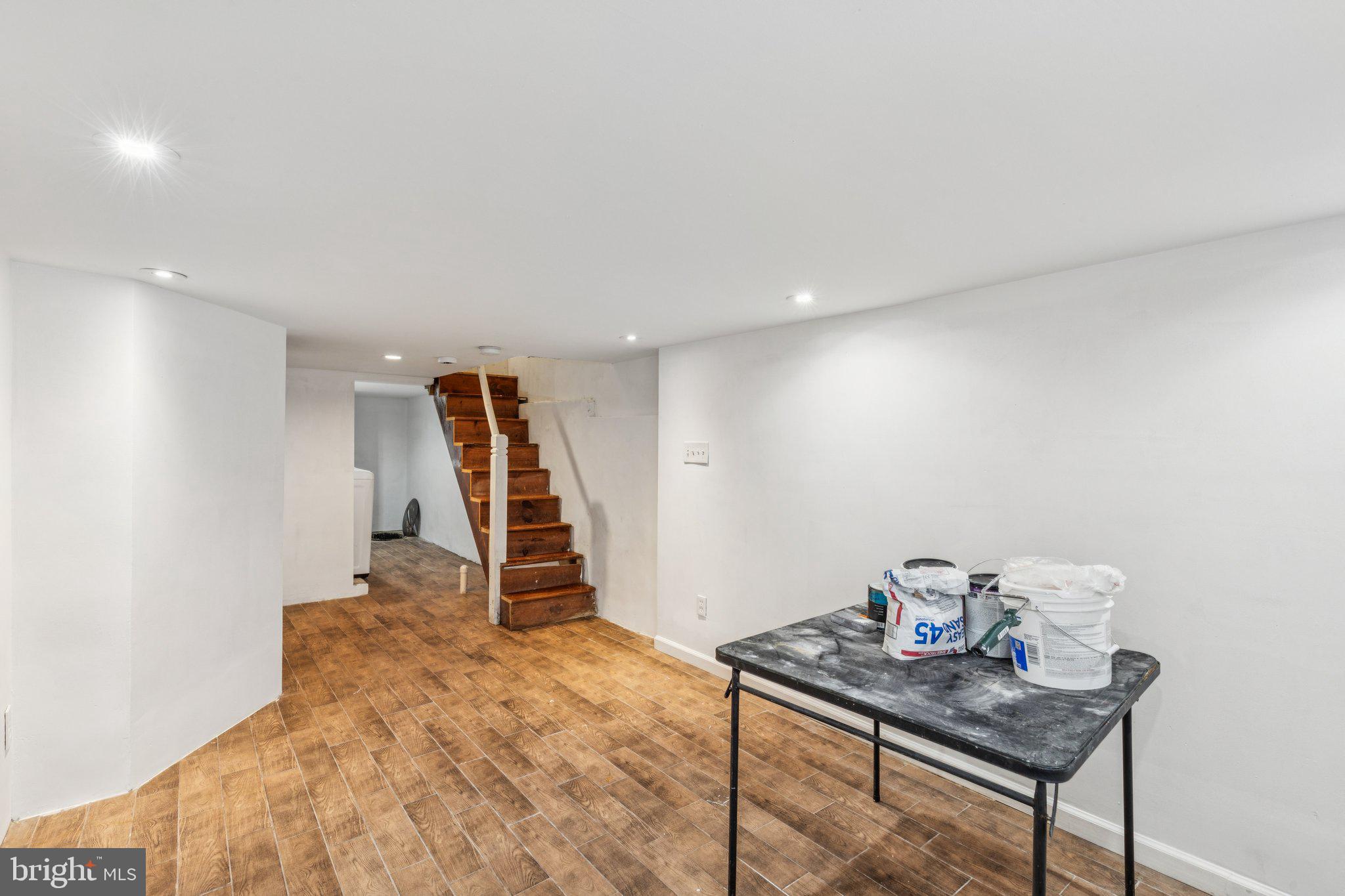 OLDE KENSINGTON - Residential