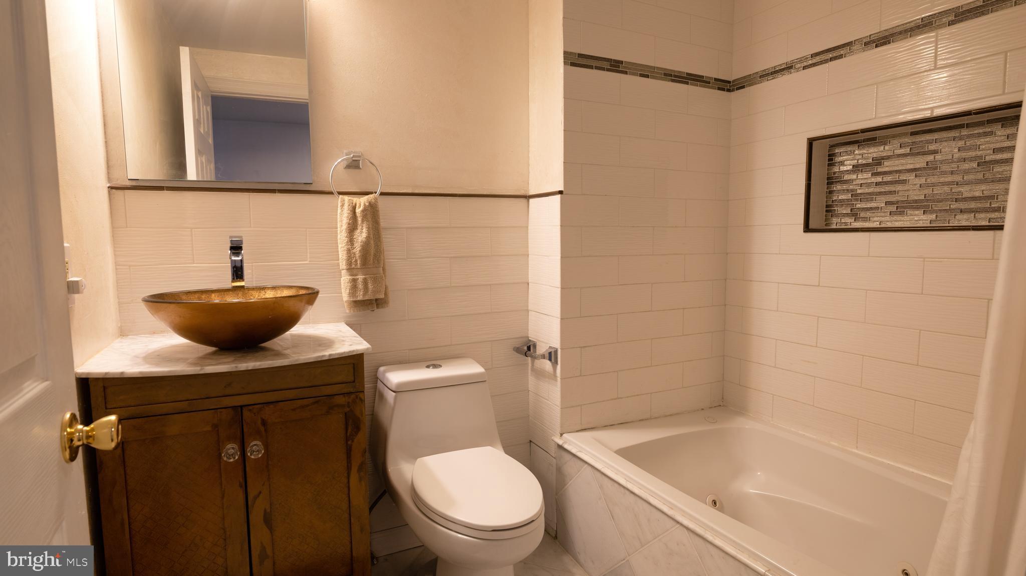 NORTHERN LIBERTIES - Residential Lease