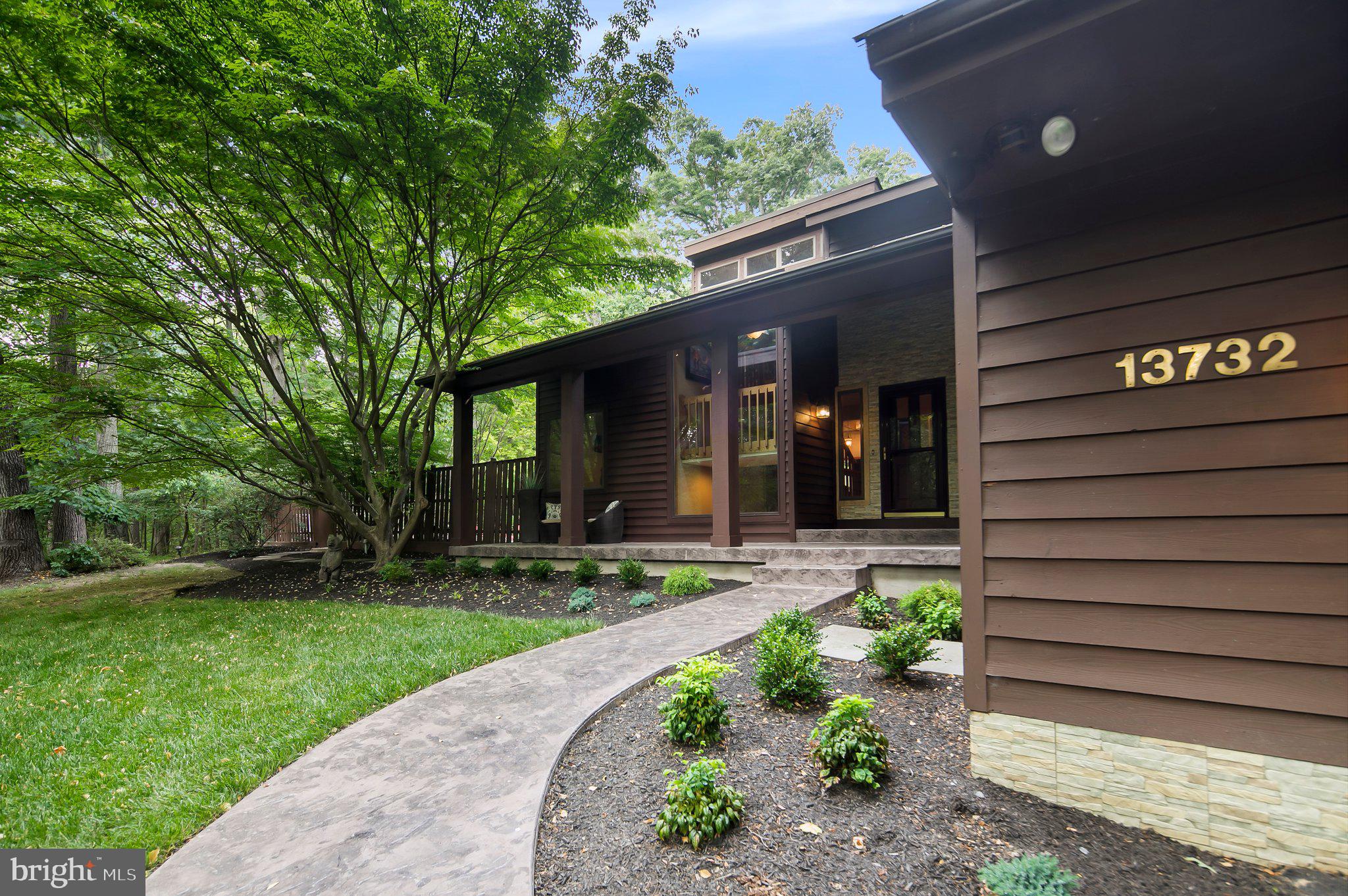 POULSEN HEIGHTS - Residential