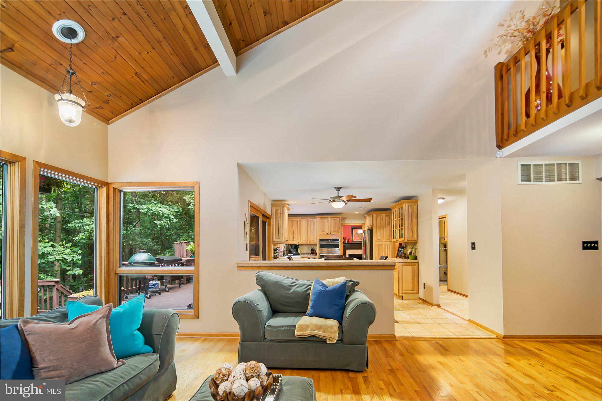 POULSEN HEIGHTS - Residential