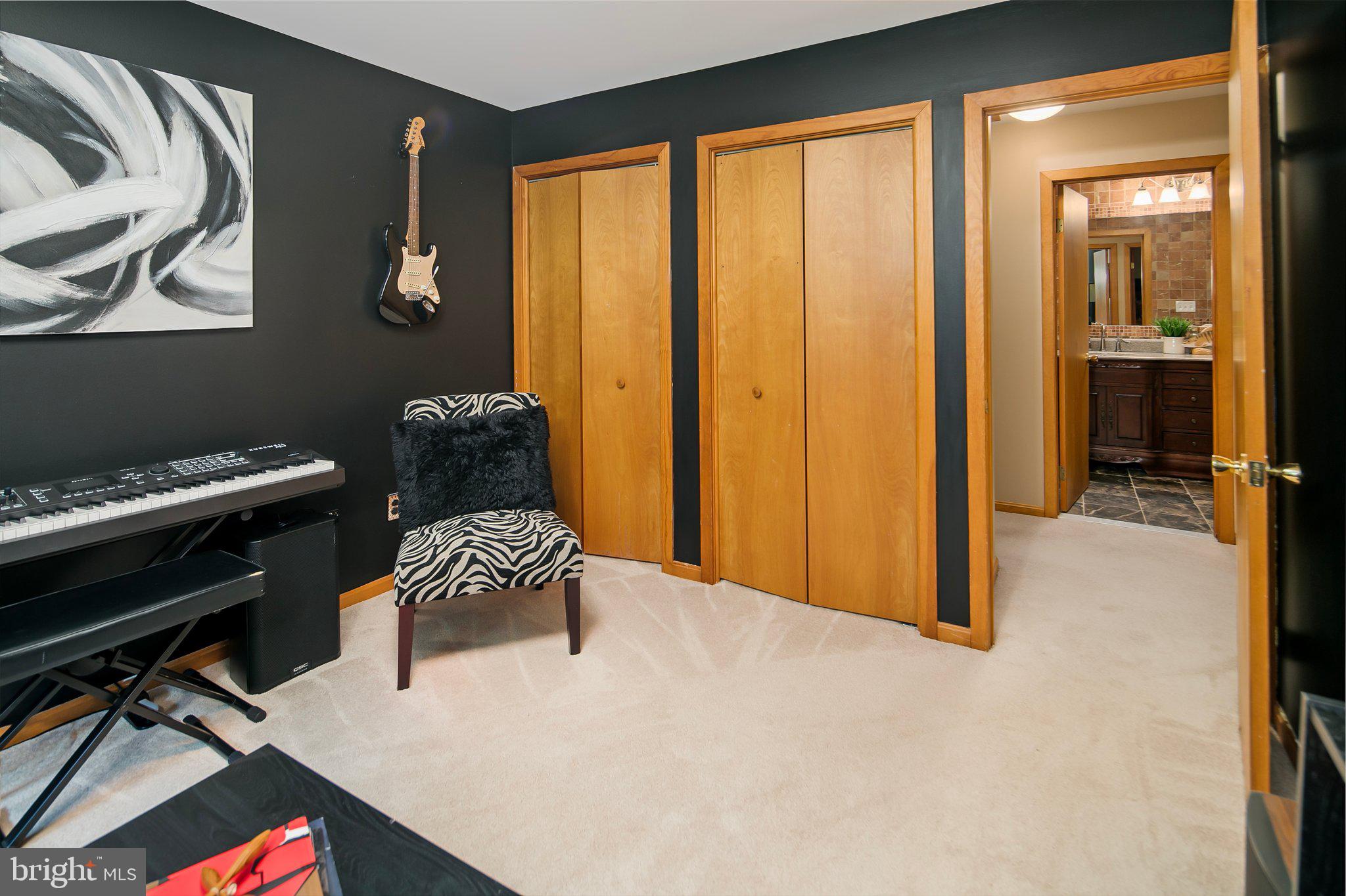 POULSEN HEIGHTS - Residential