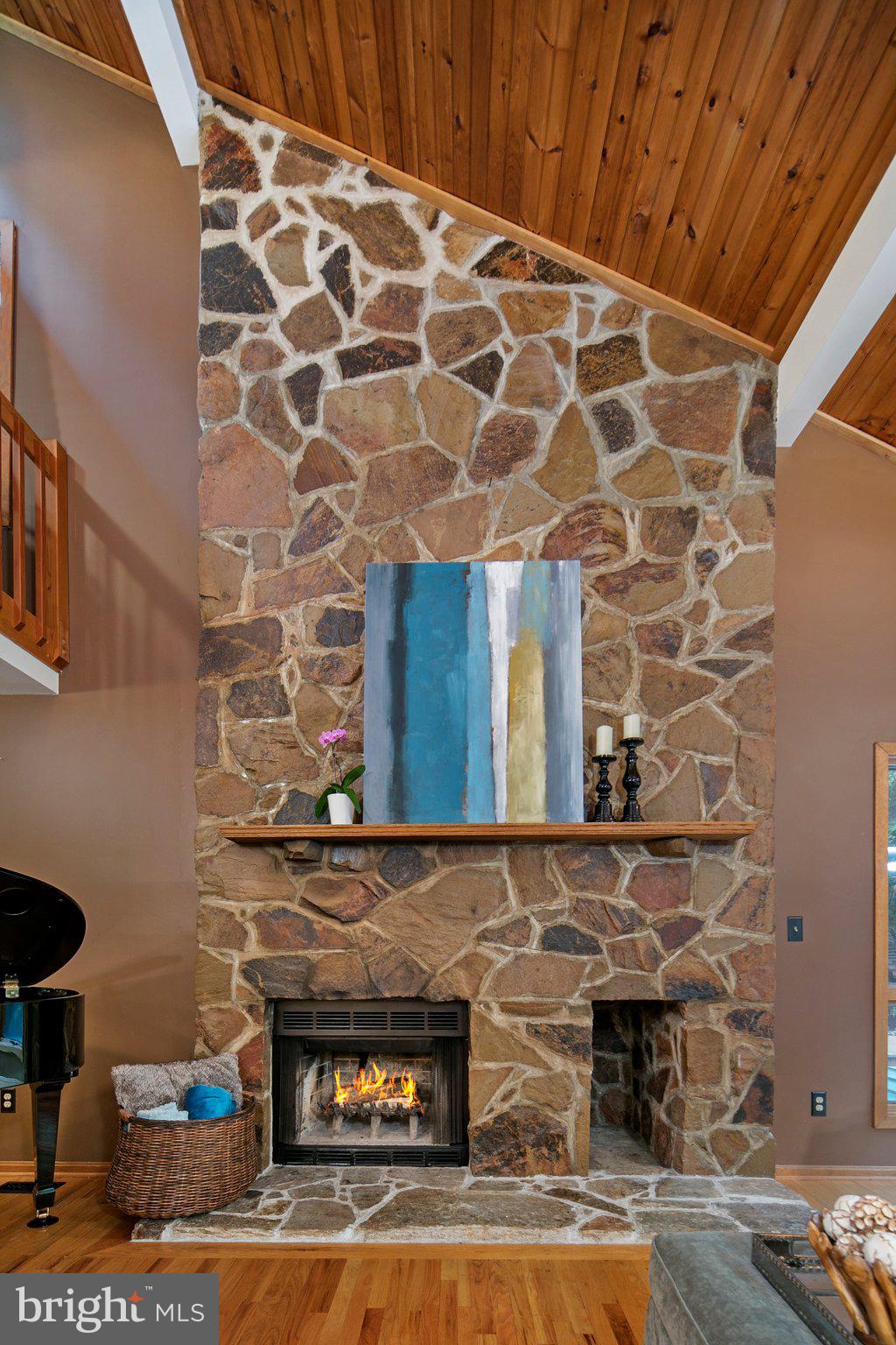 POULSEN HEIGHTS - Residential