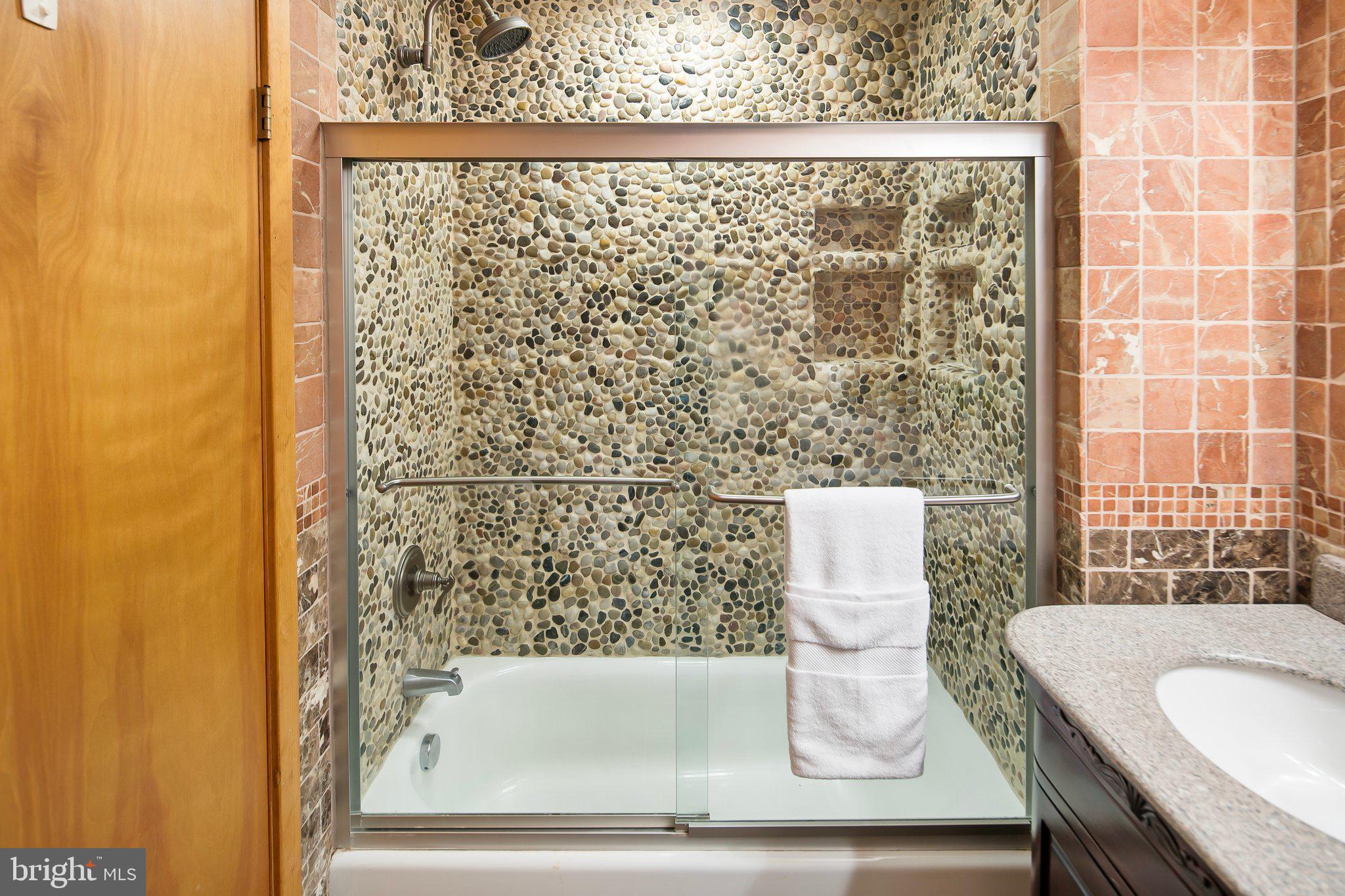 POULSEN HEIGHTS - Residential