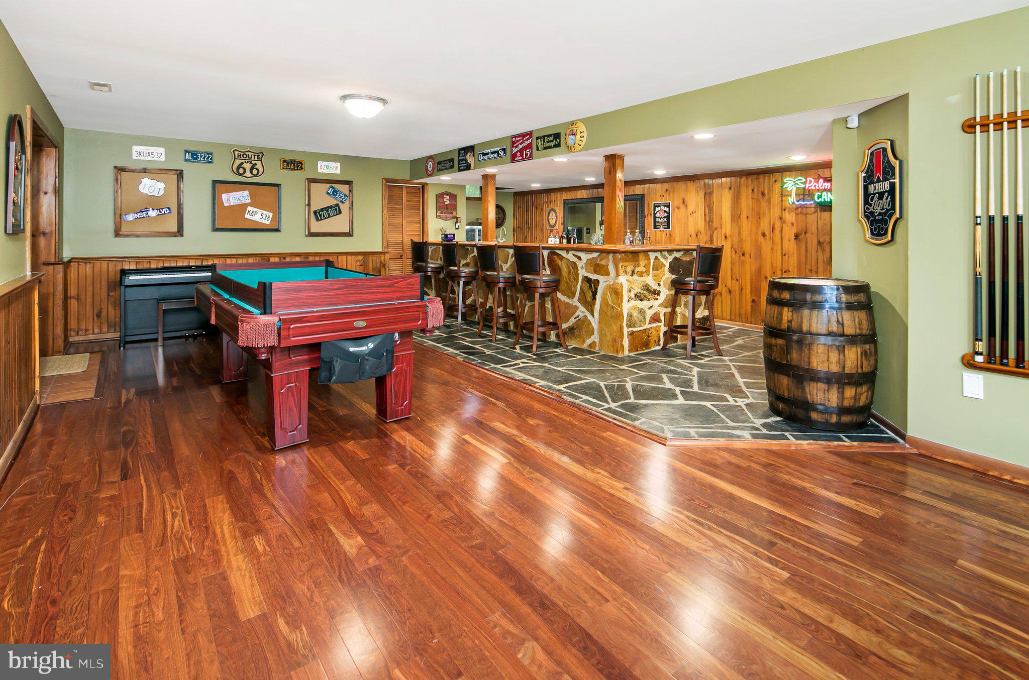 POULSEN HEIGHTS - Residential